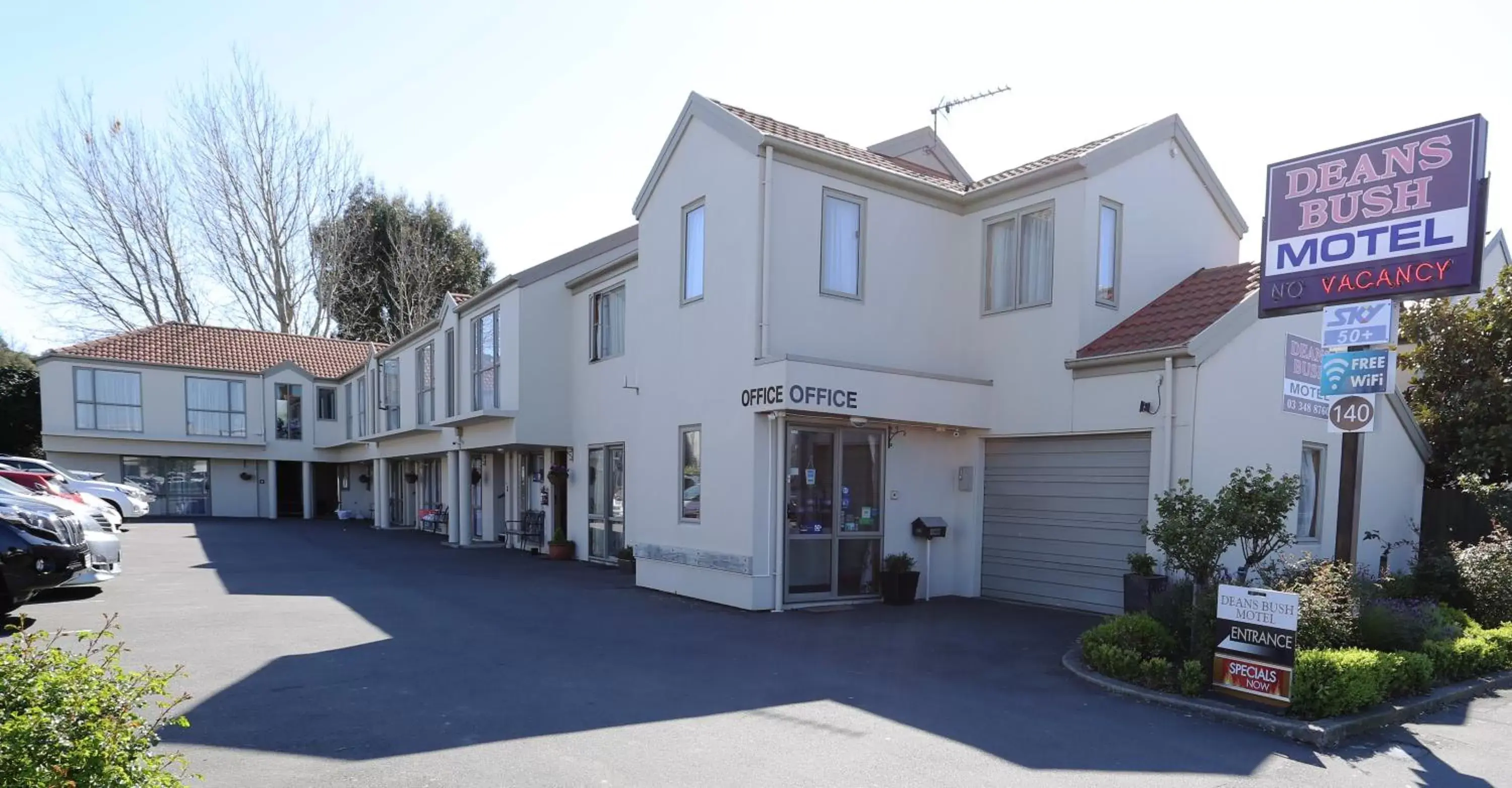 Property Building in Deans Bush Motel