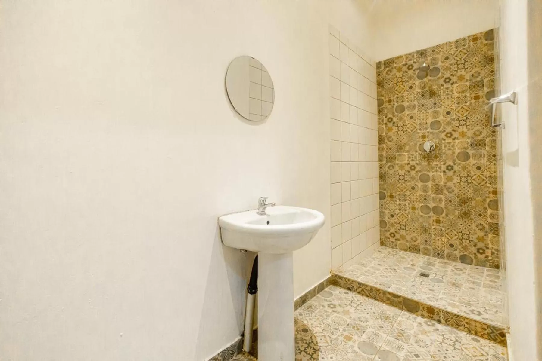 Bathroom in 54 Brecher