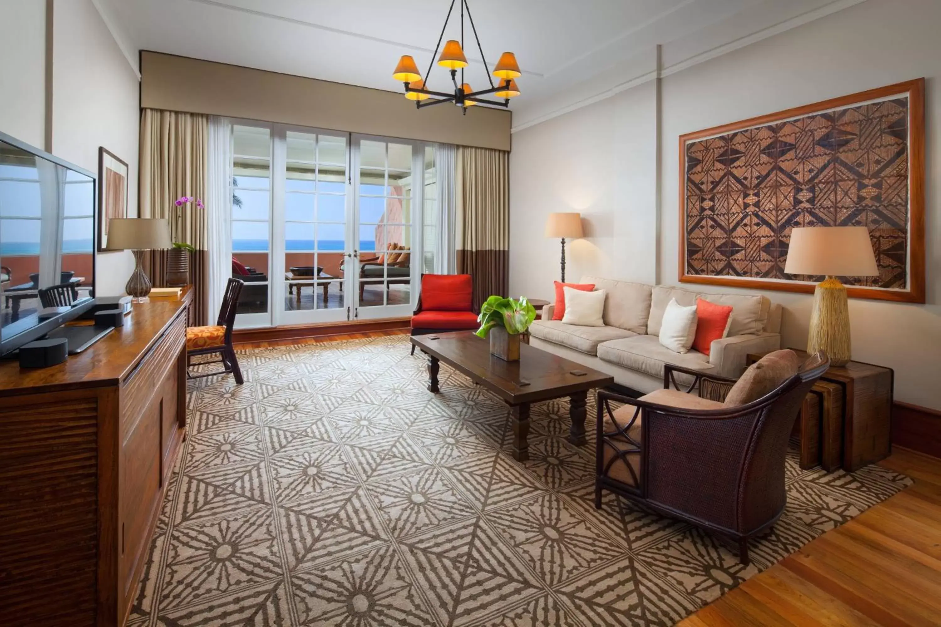 Photo of the whole room, Seating Area in The Royal Hawaiian, A Luxury Collection Resort, Waikiki