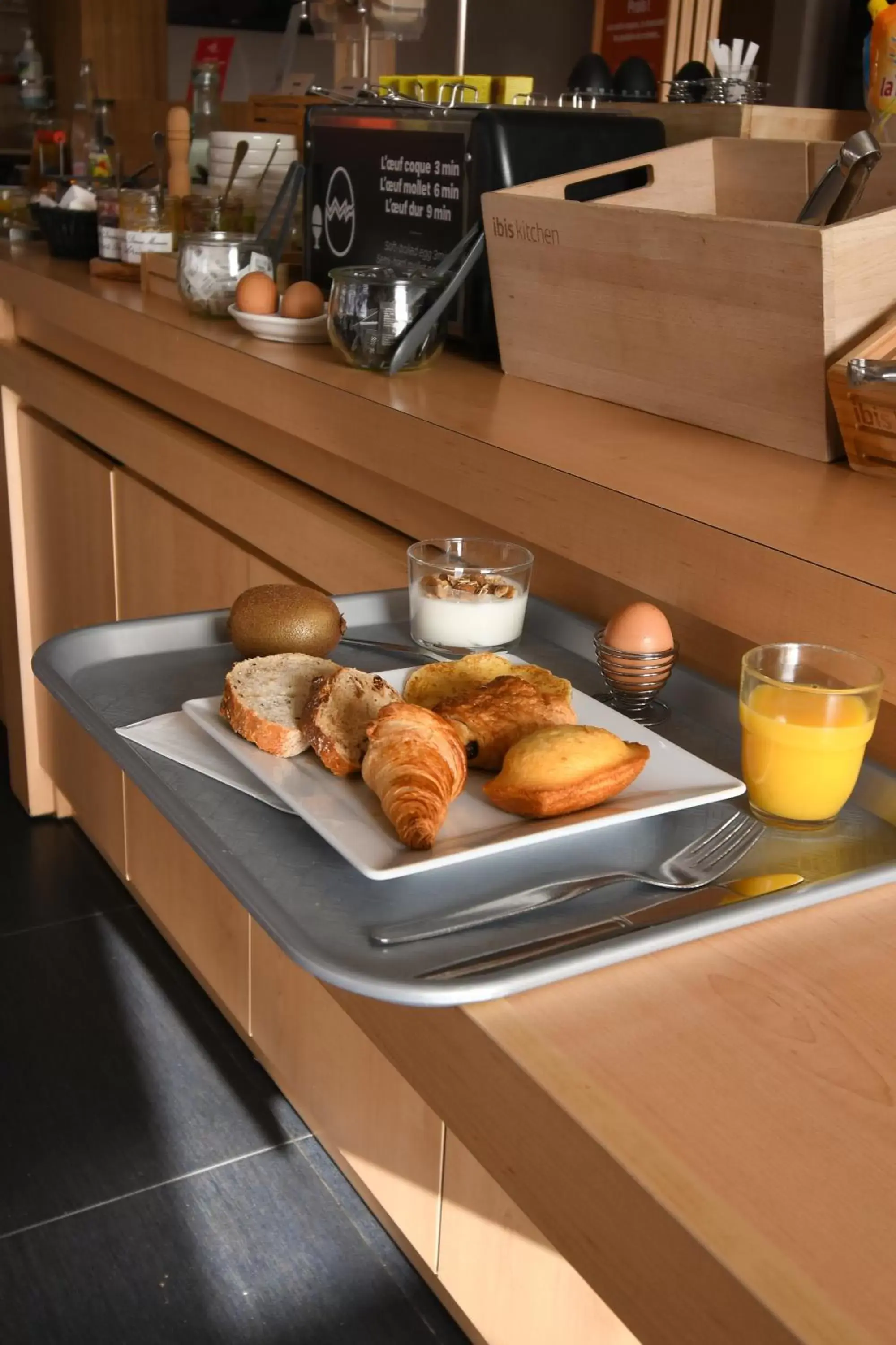 Buffet breakfast, Breakfast in ibis Saintes