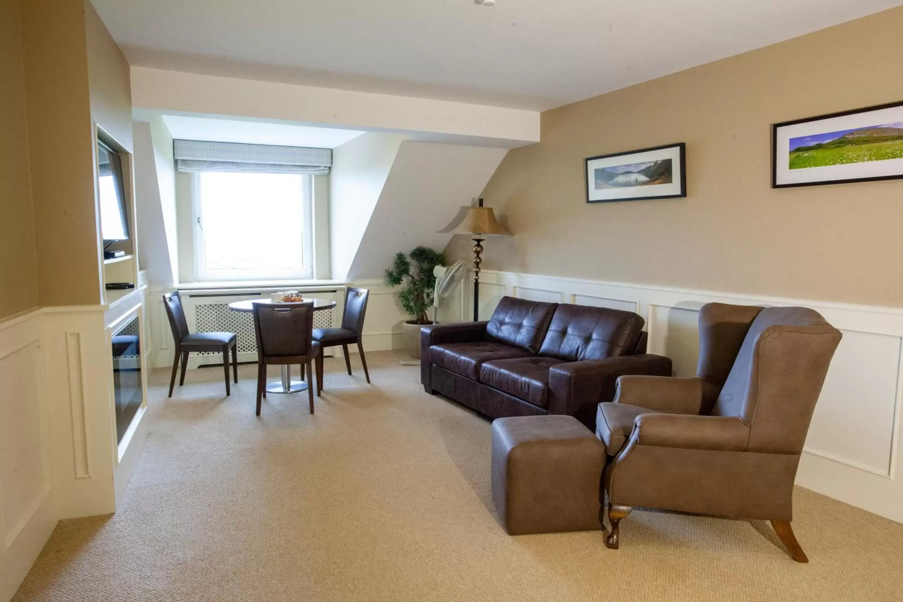 Seating Area in Strandhill Lodge and Suites