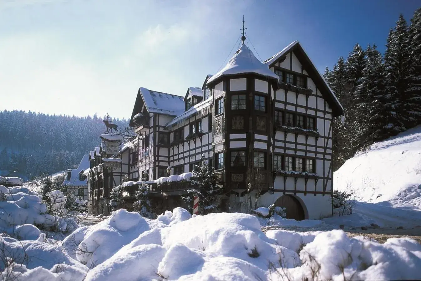 Property building, Winter in Relais & Châteaux Jagdhof Glashütte