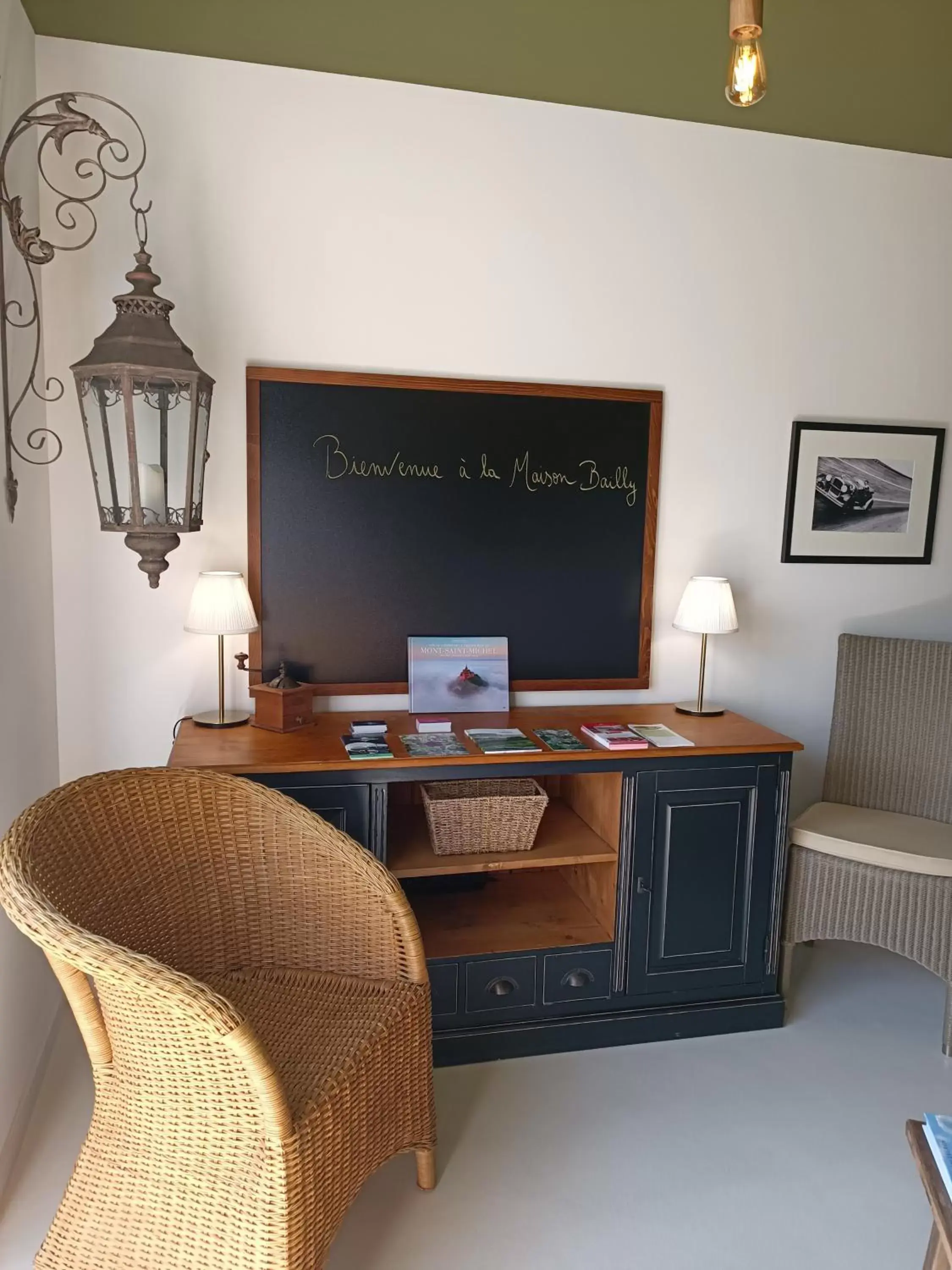 Living room, TV/Entertainment Center in Maison Bailly