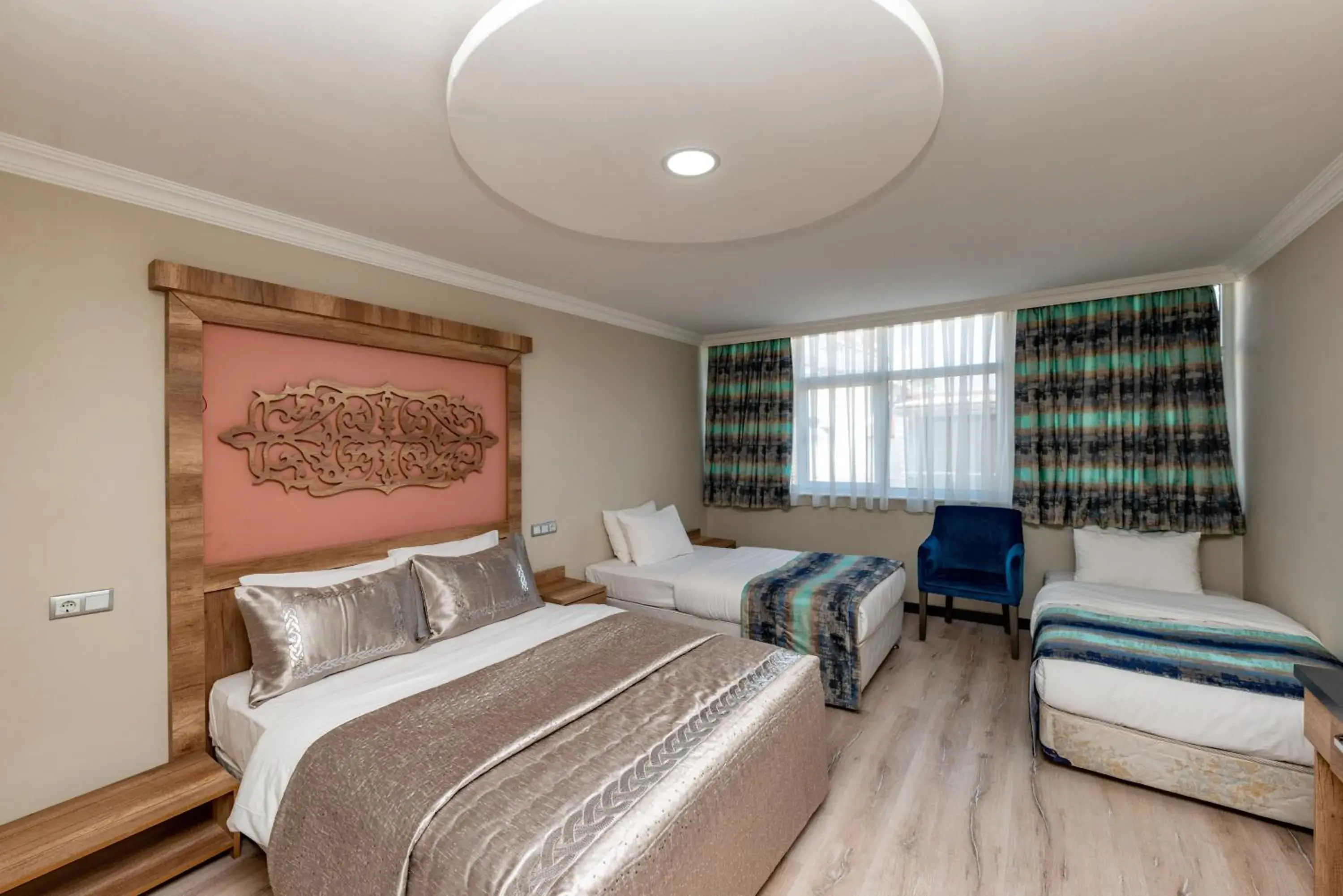 Bed in Linda Expo Palace Bed in Linda Expo Palace