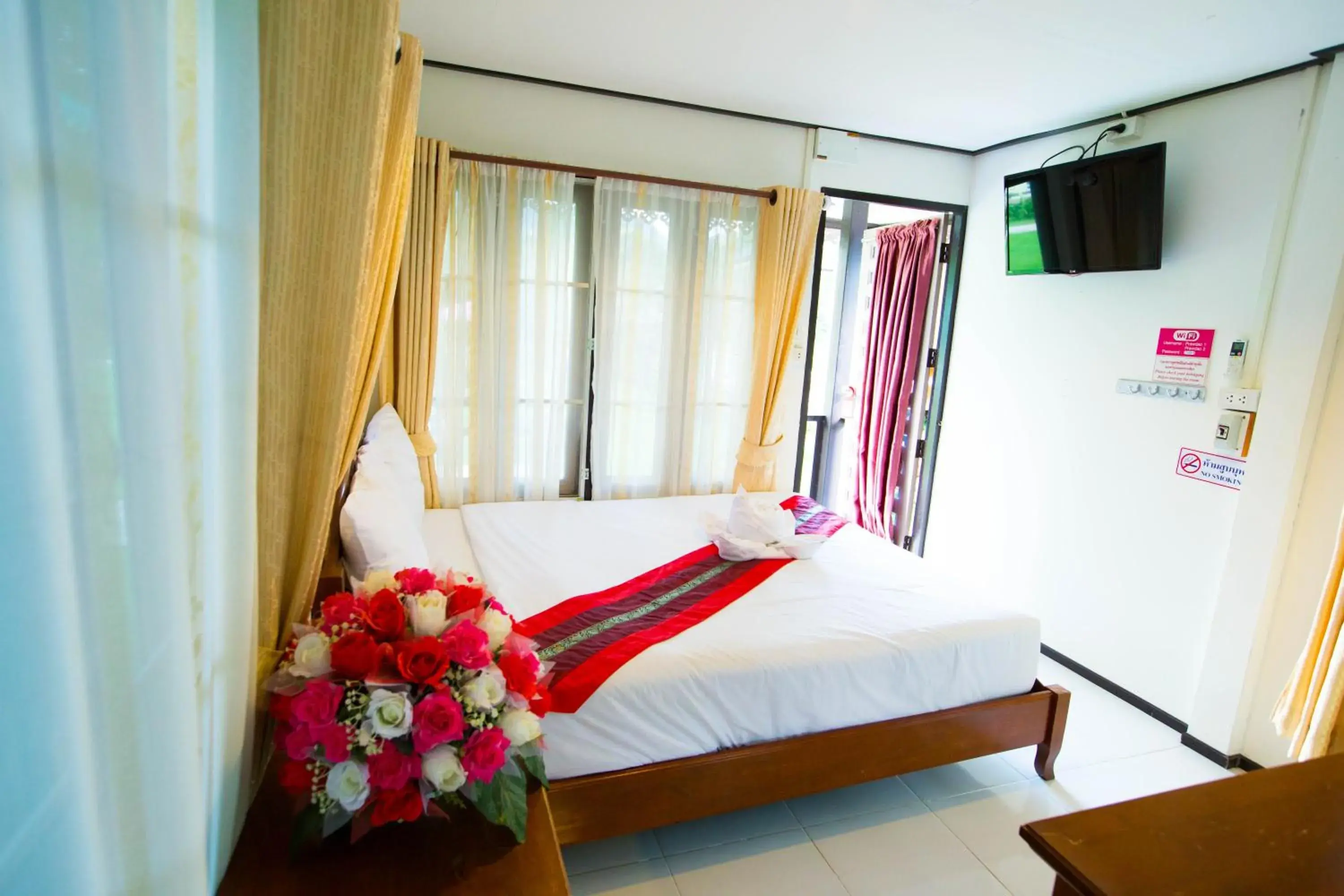 Bedroom, Room Photo in Prawdao Resort