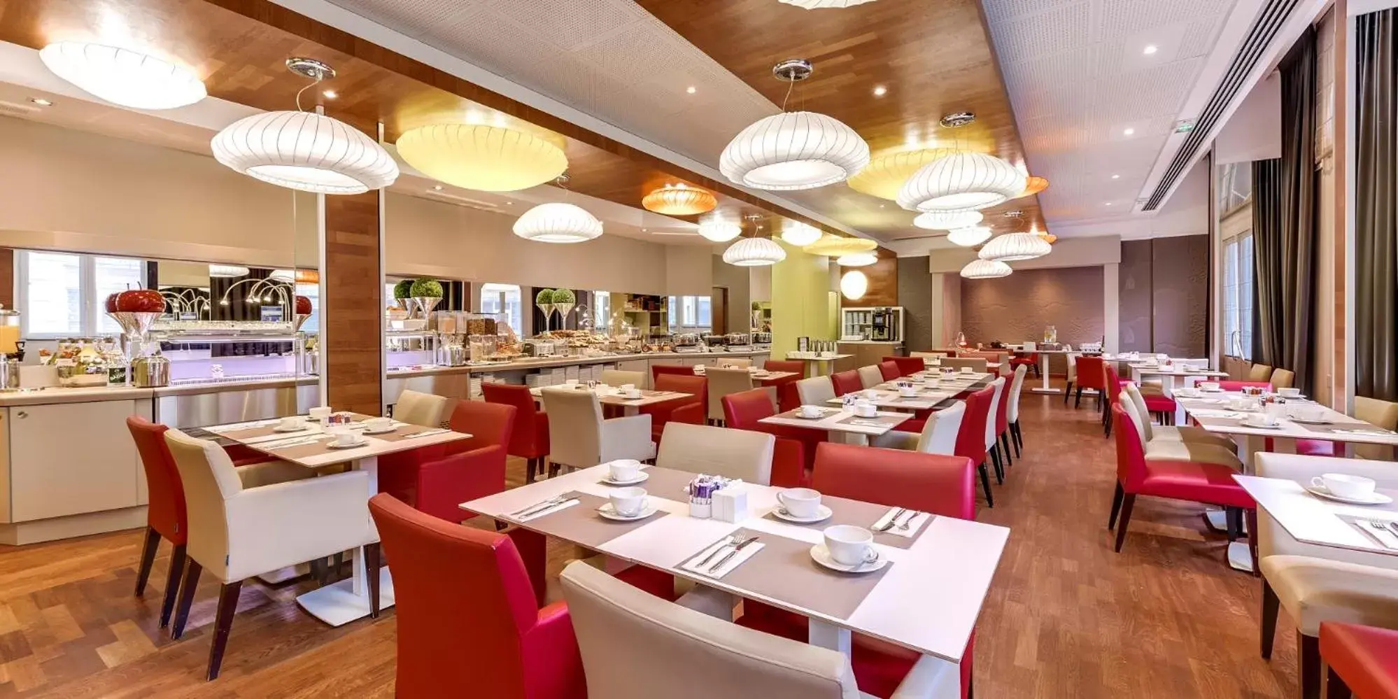 Buffet breakfast, Restaurant/Places to Eat in Mercure Nantes Centre Grand Hotel