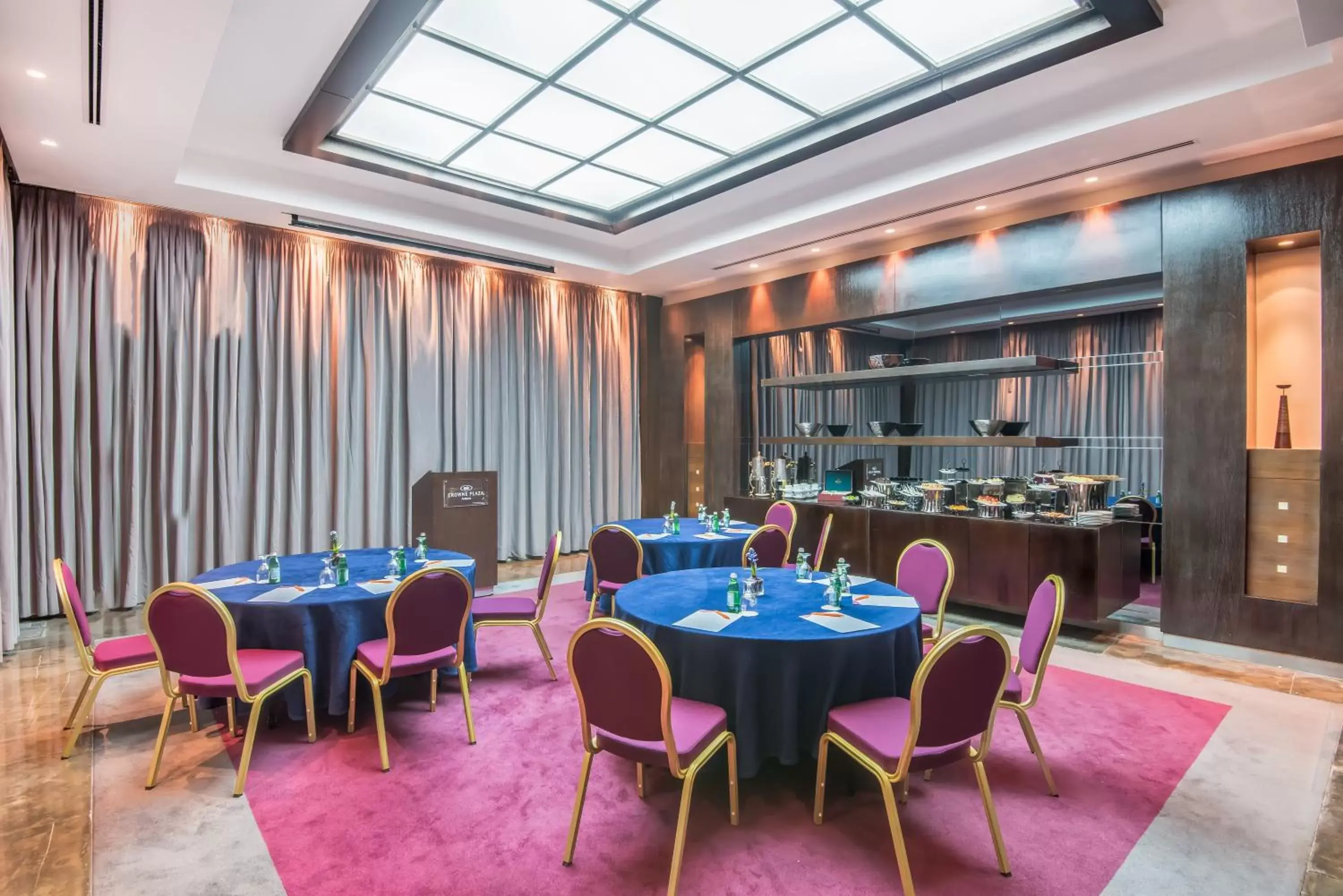 Meeting/conference room, Restaurant/Places to Eat in Crowne Plaza Amman, an IHG Hotel