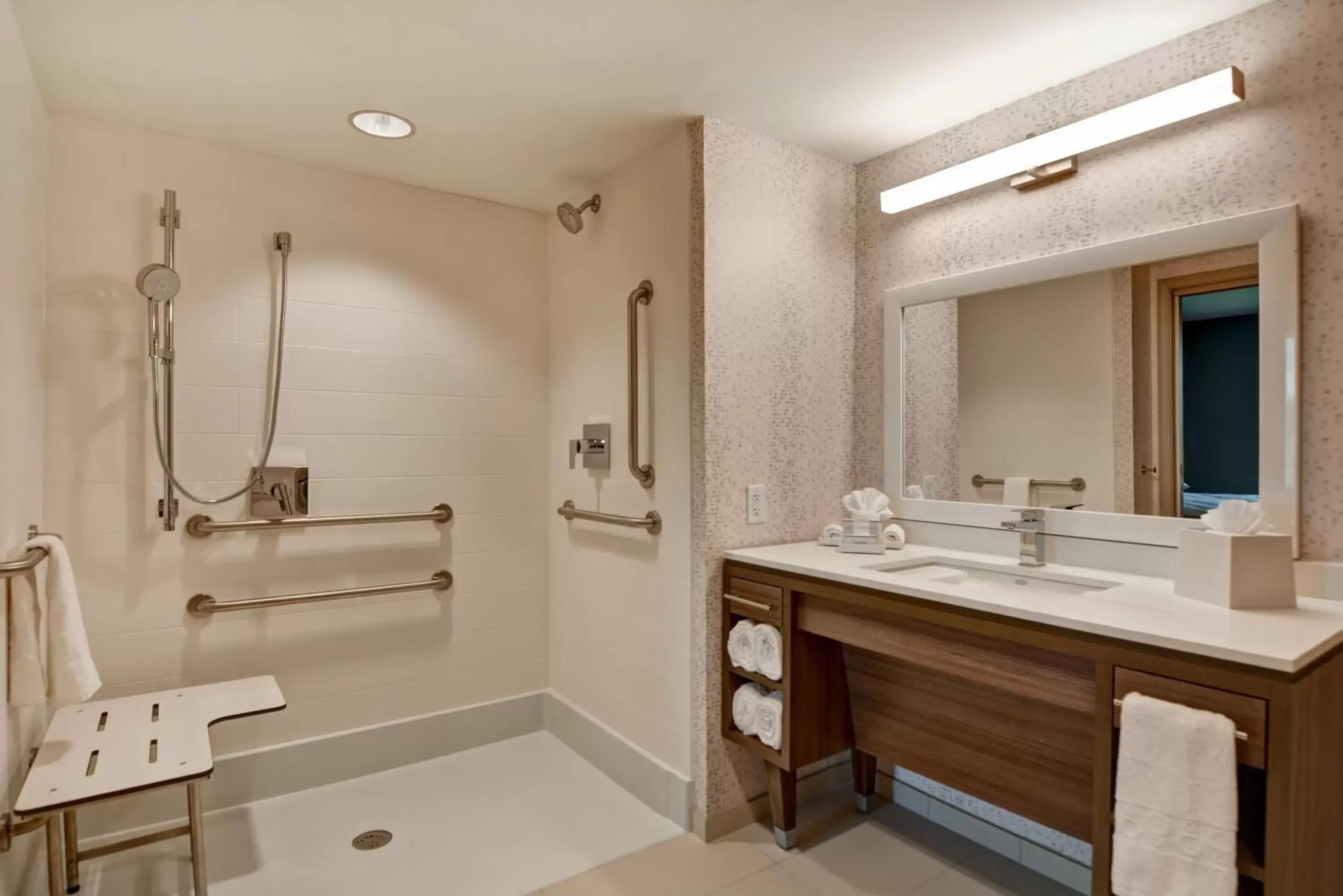 Bathroom in Home2 Suites By Hilton Beaufort