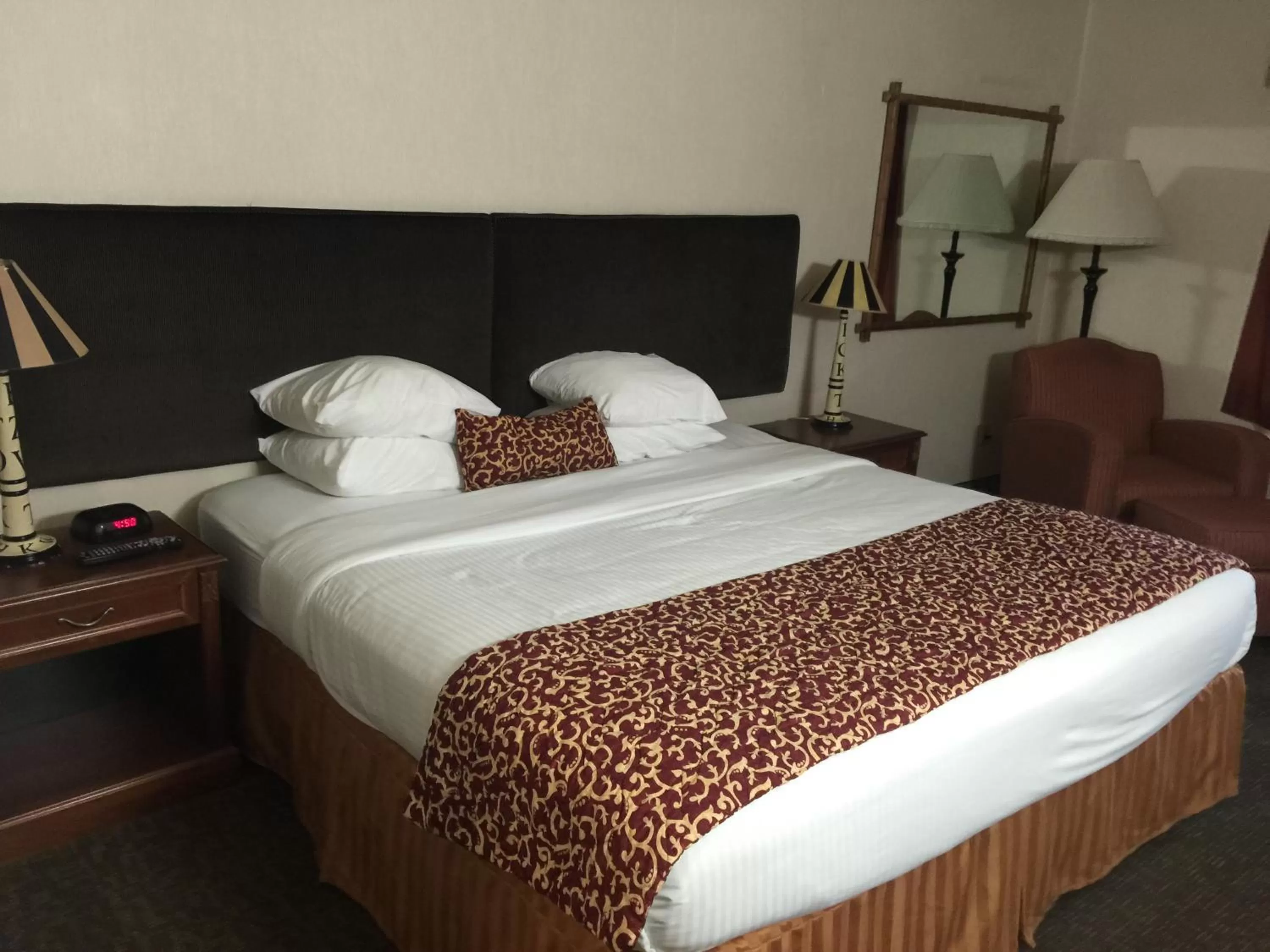 King Room - Non-Smoking in Ramada by Wyndham Barstow