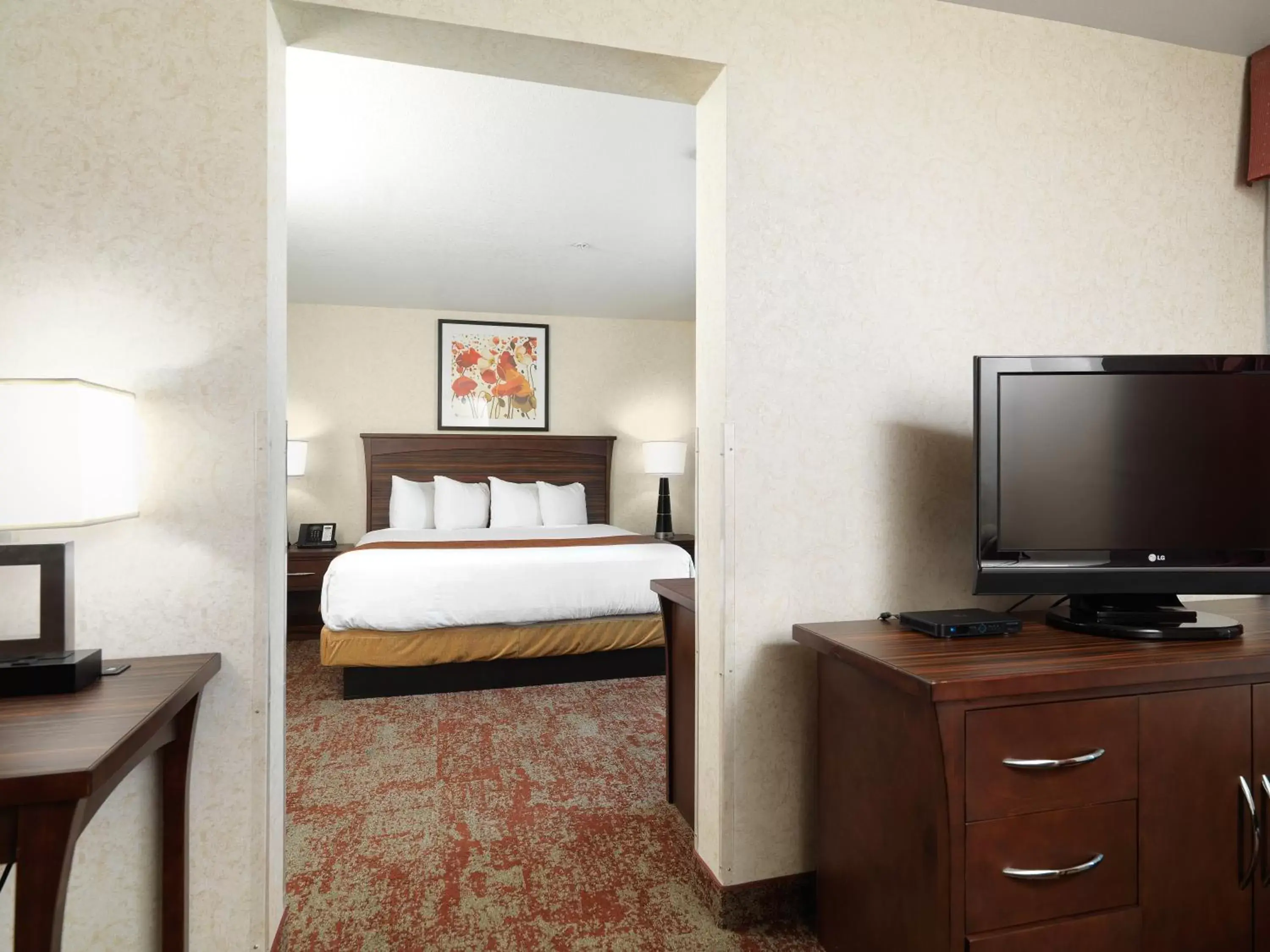 Bed in Crystal Inn Hotel & Suites - Salt Lake City