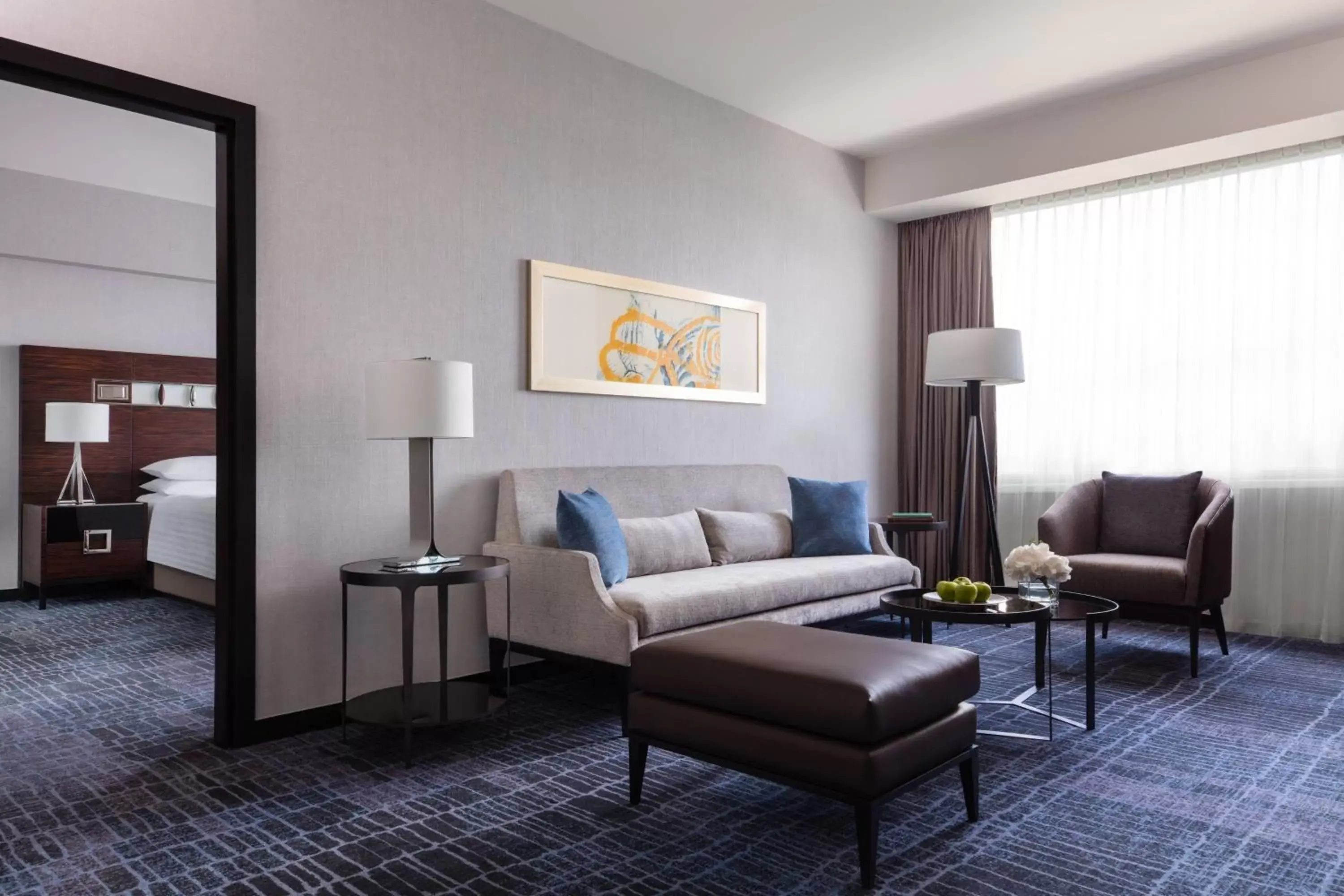 Living room, Seating Area in Hong Kong SkyCity Marriott Hotel