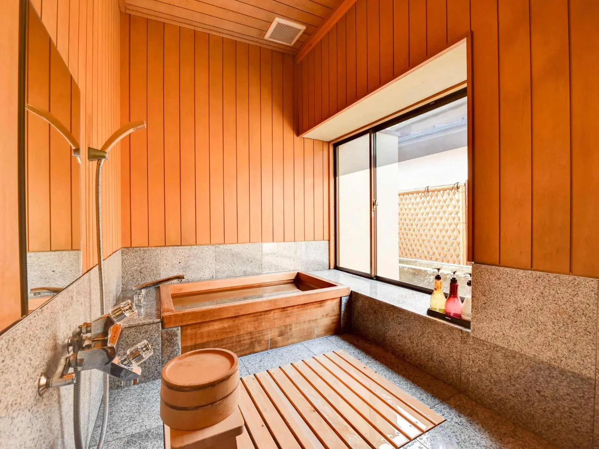 Bathroom in Hotel Hagoromo