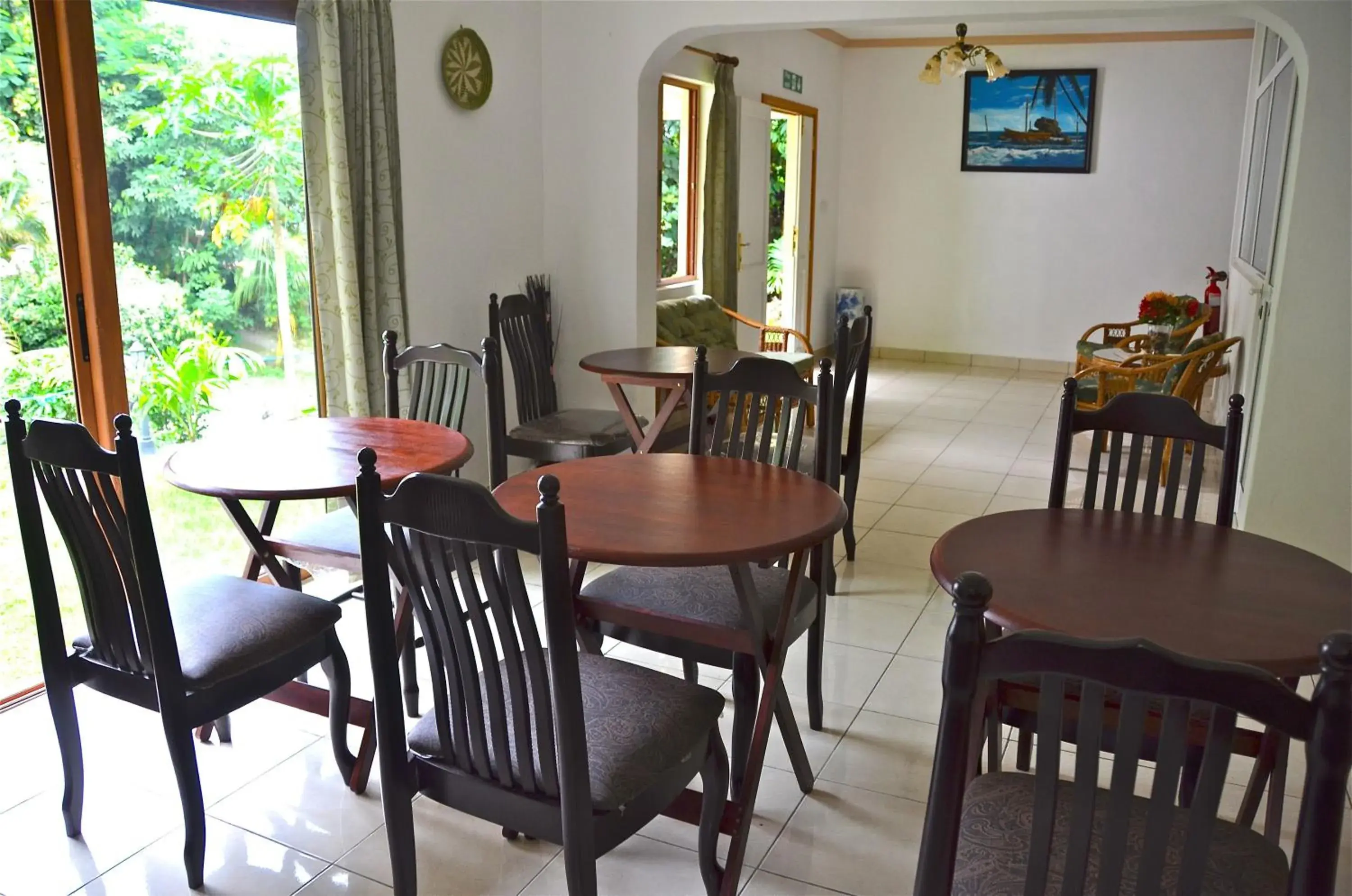 Restaurant/places to eat in Forest Lodge Restaurant/places to eat in Forest Lodge