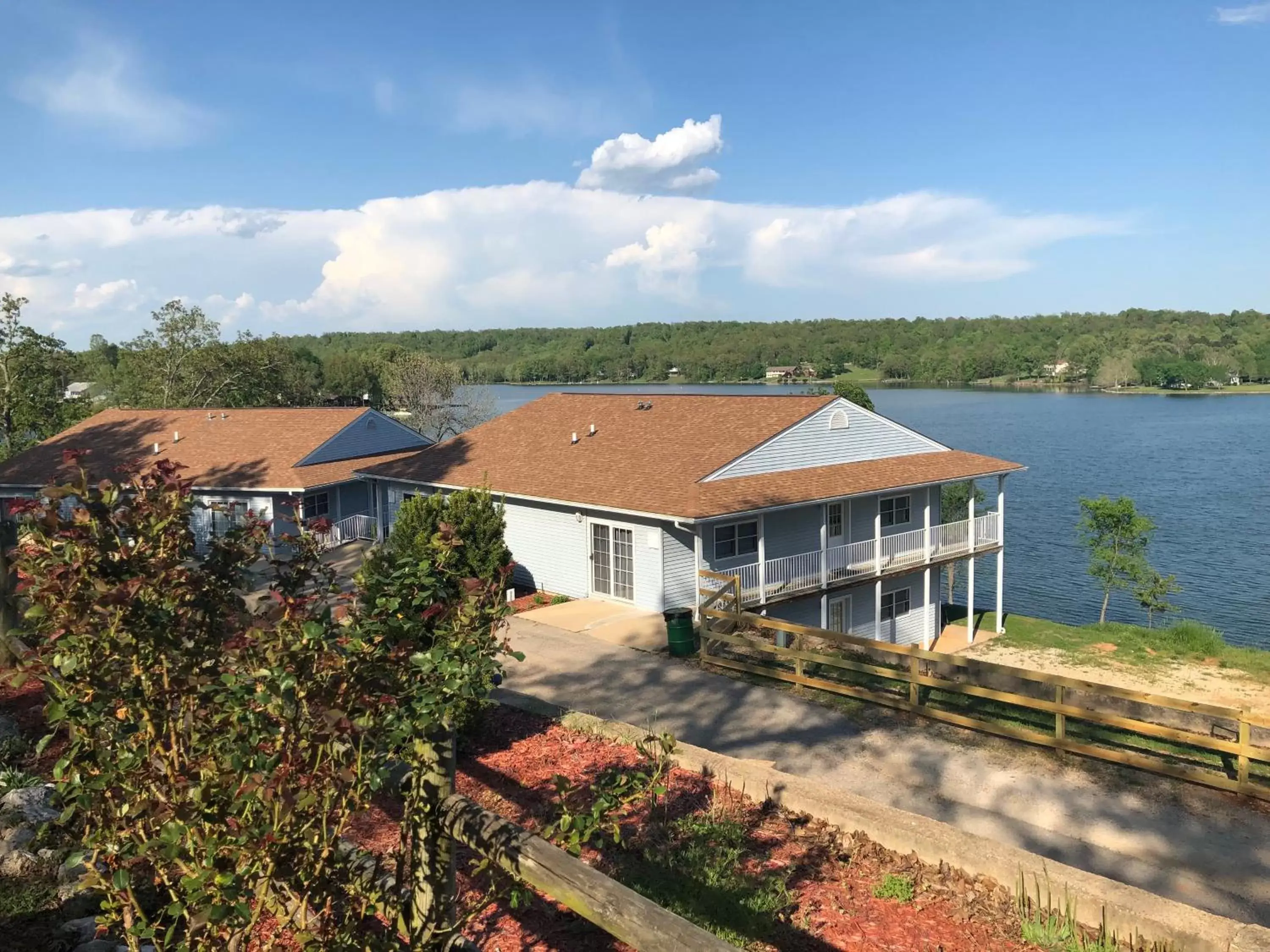 Property building, Bird's-eye View in Crown Lake Resort & RV