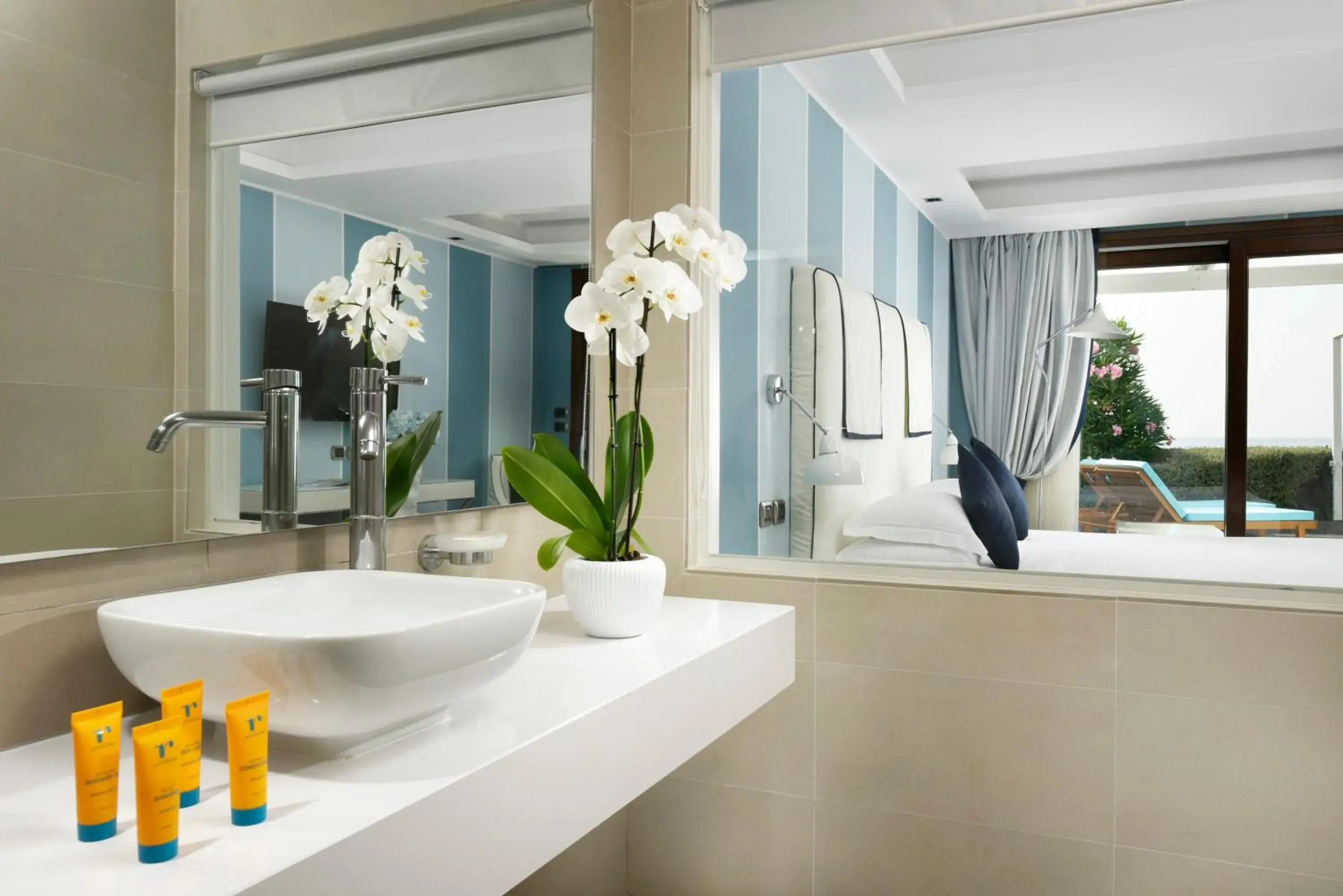 Bathroom in La Plage Resort