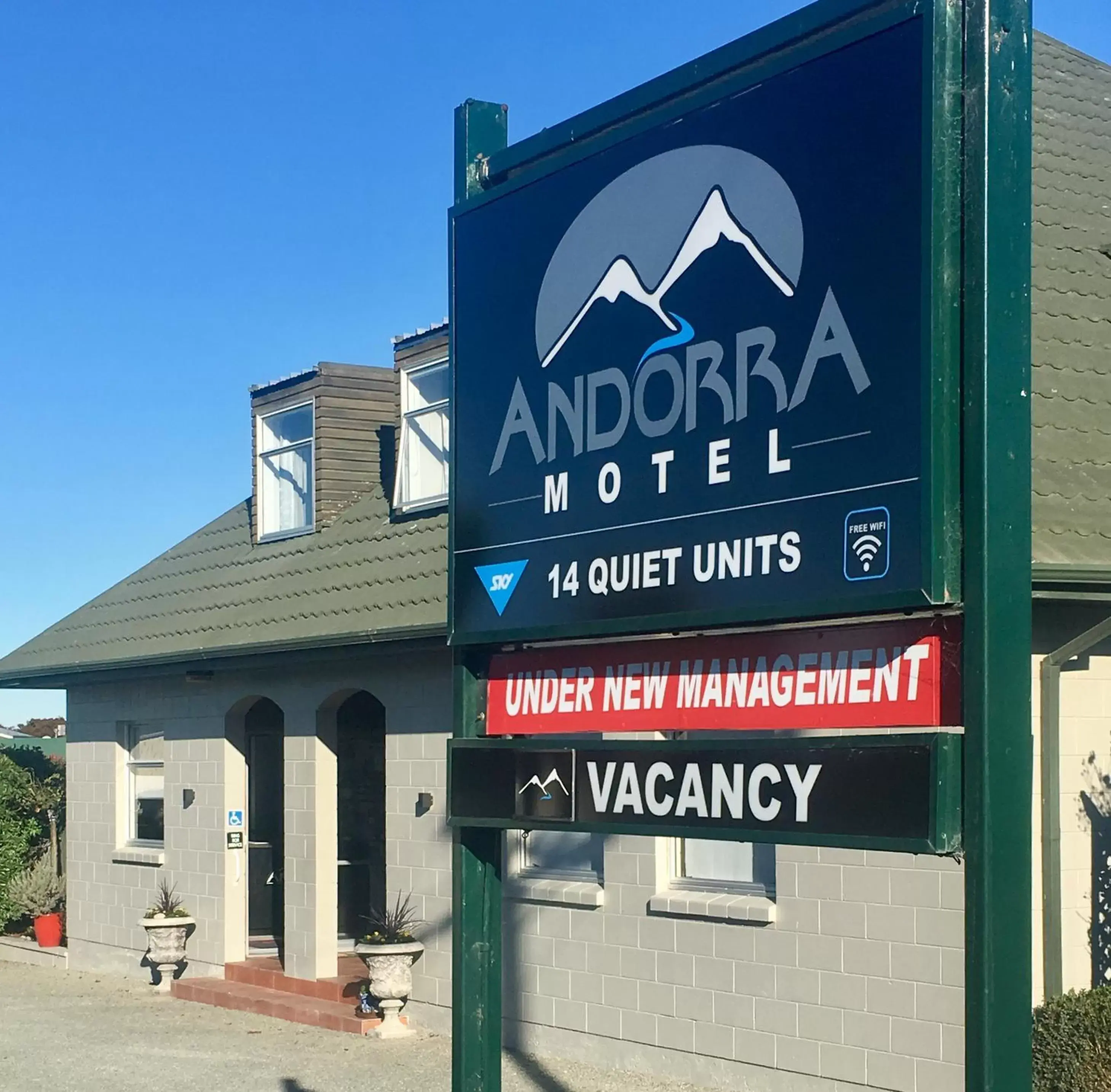 BBQ facilities, Property Building in Andorra Motel