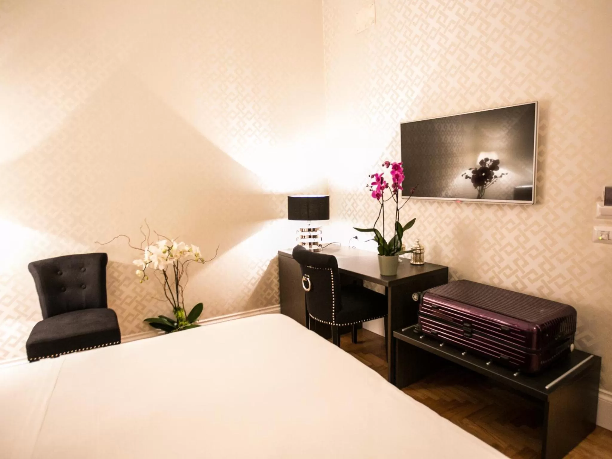 Photo of the whole room, Bed in Minerva Relais