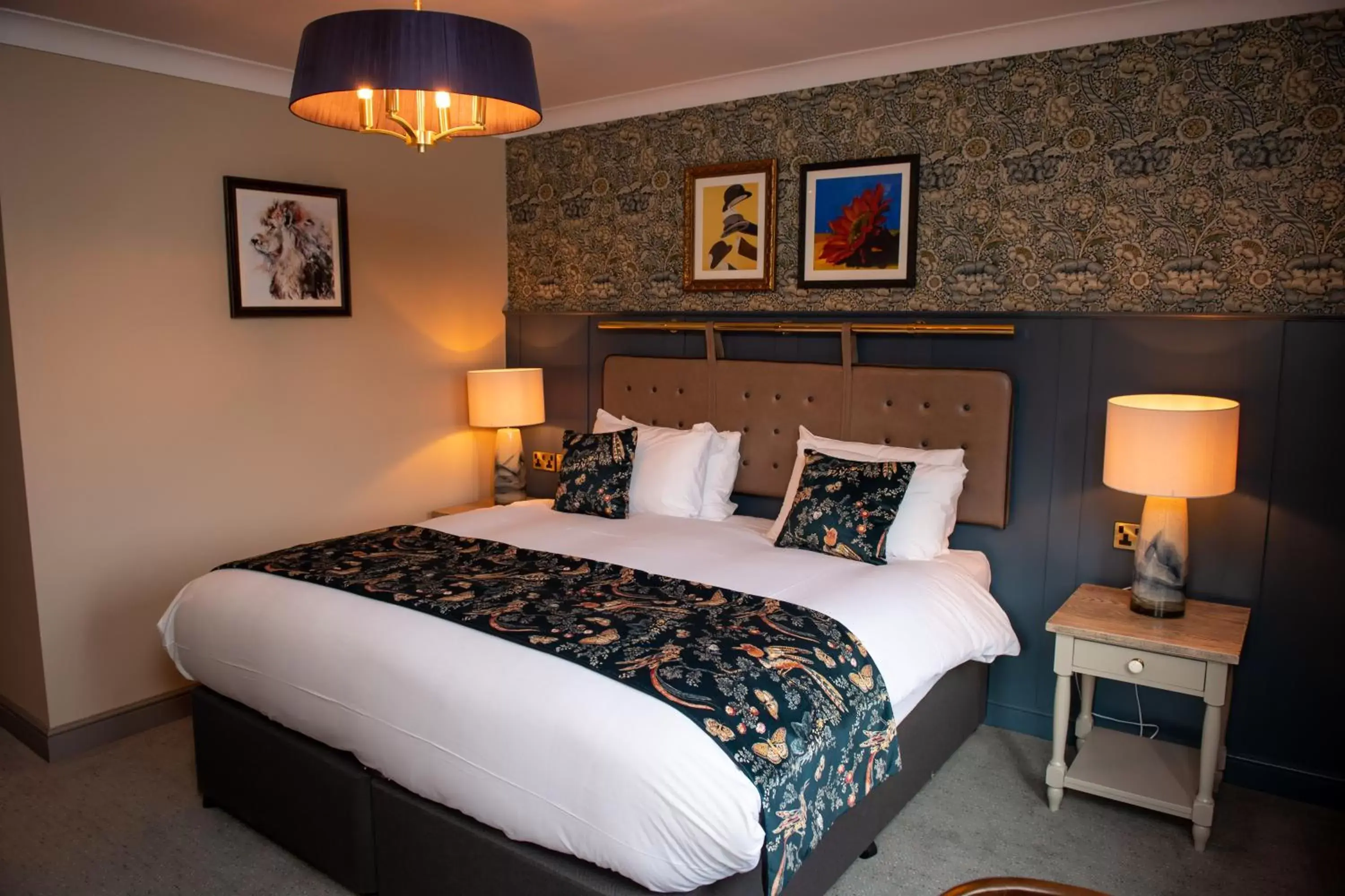 Bedroom, Bed in The Red Lion Inn by Chef & Brewer Collection