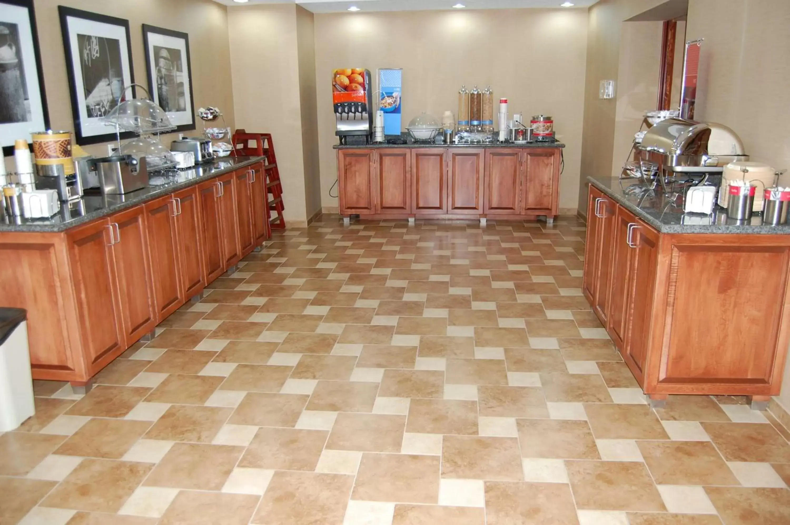 Dining area, Restaurant/Places to Eat in Hampton Inn Sidney