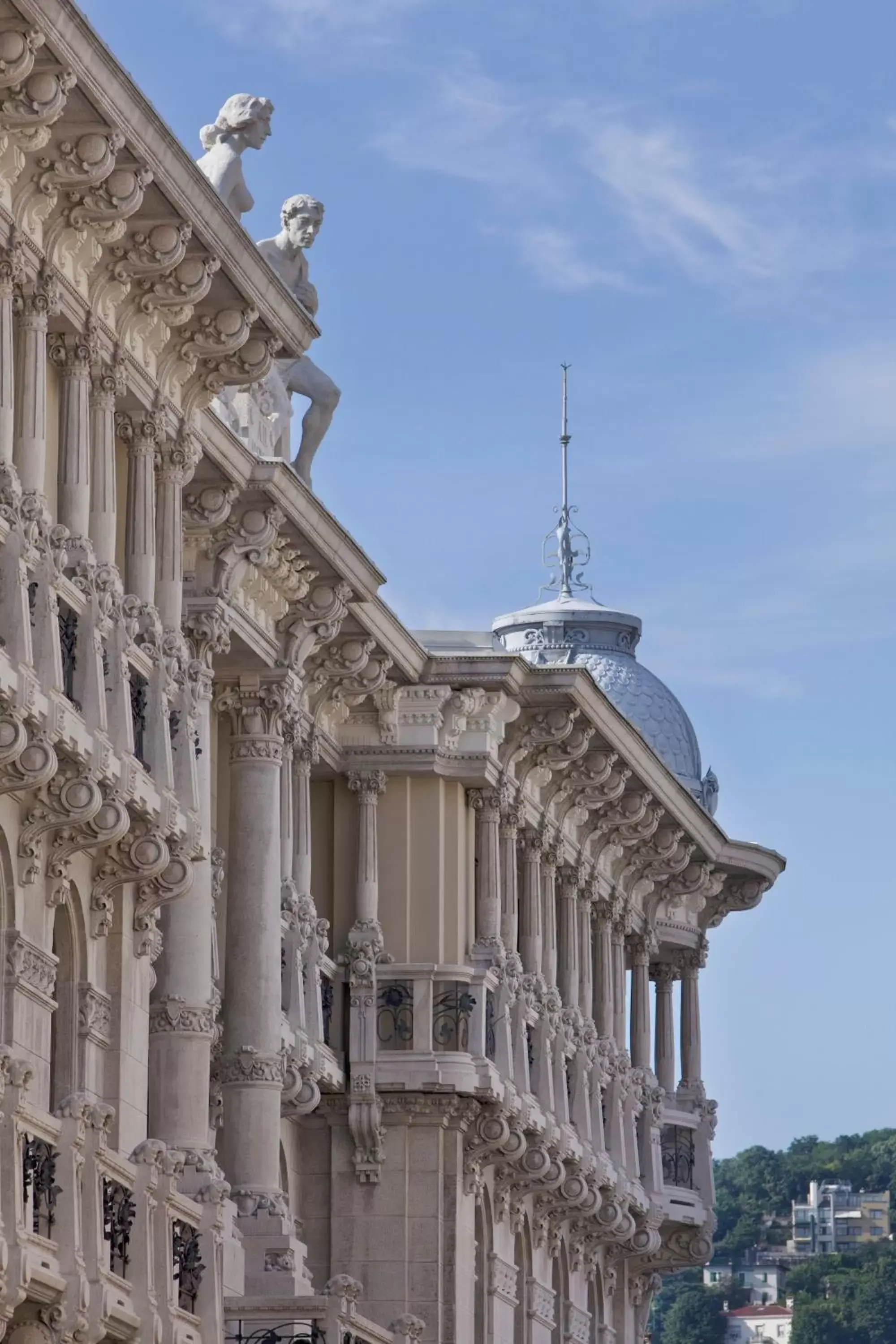 Facade/entrance in Palace Suite Facade/entrance in Palace Suite