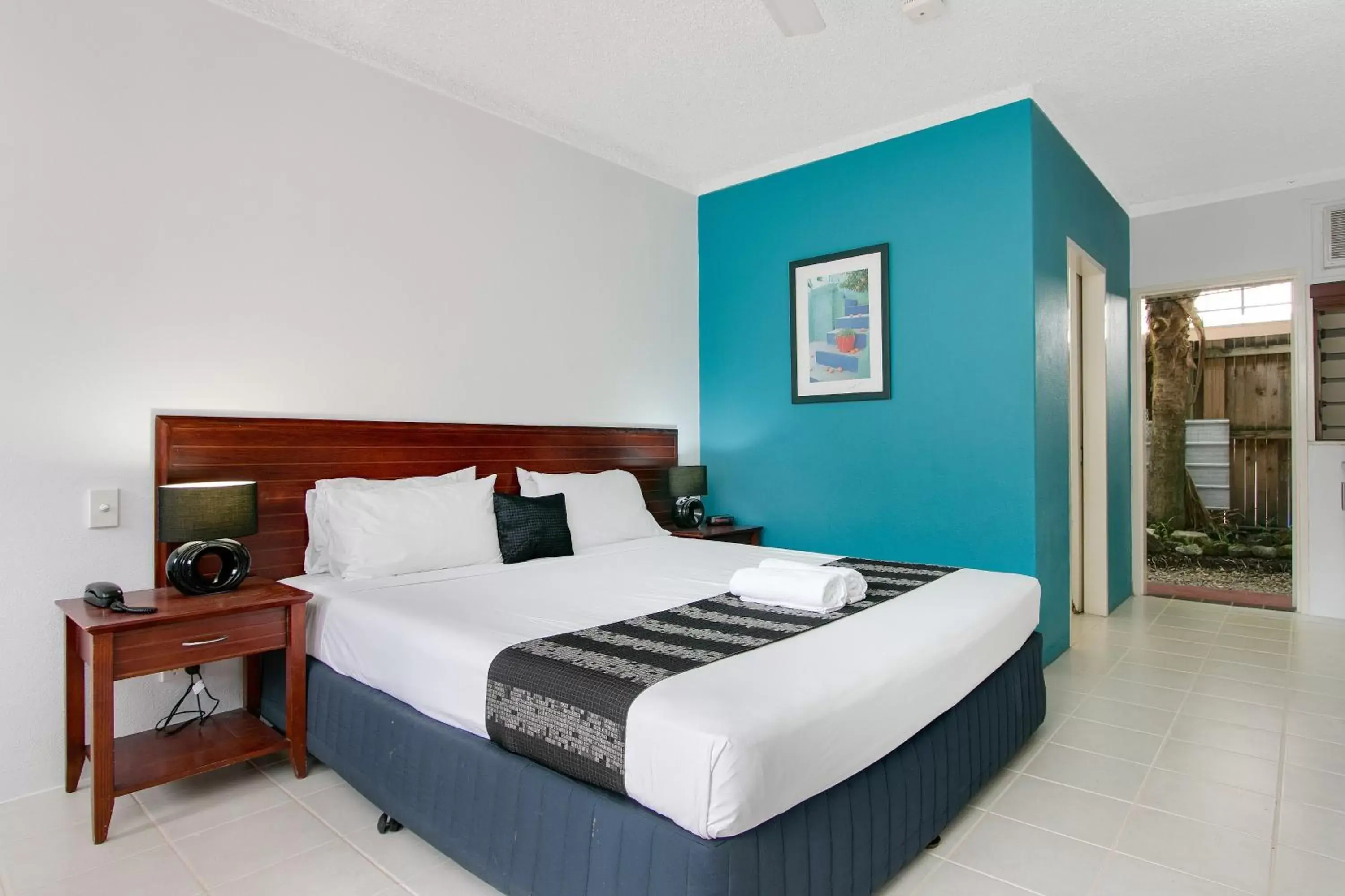 Bedroom, Bed in Cairns City Palms Bedroom, Bed in Cairns City Palms