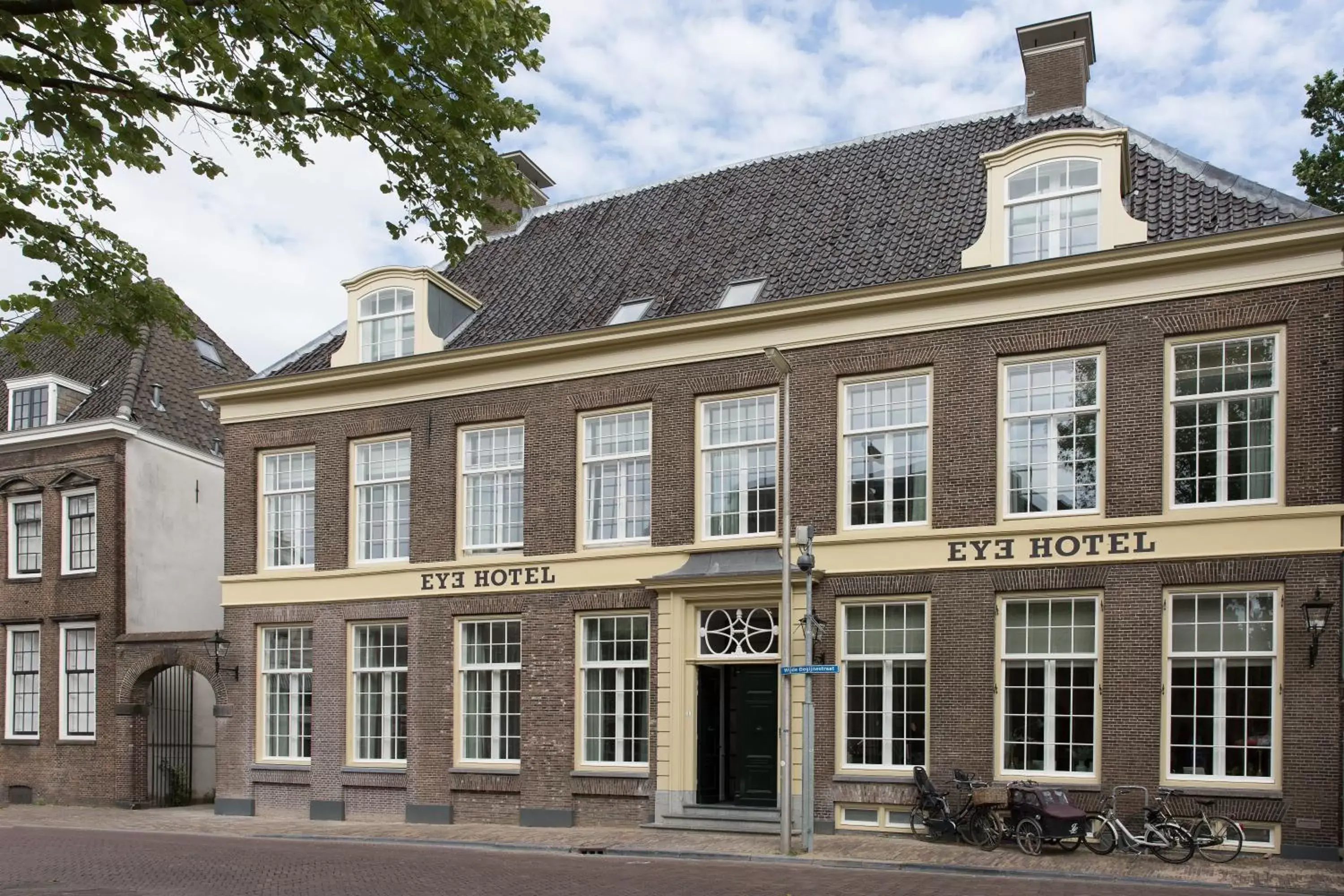 Facade/entrance, Property Building in Eye Hotel