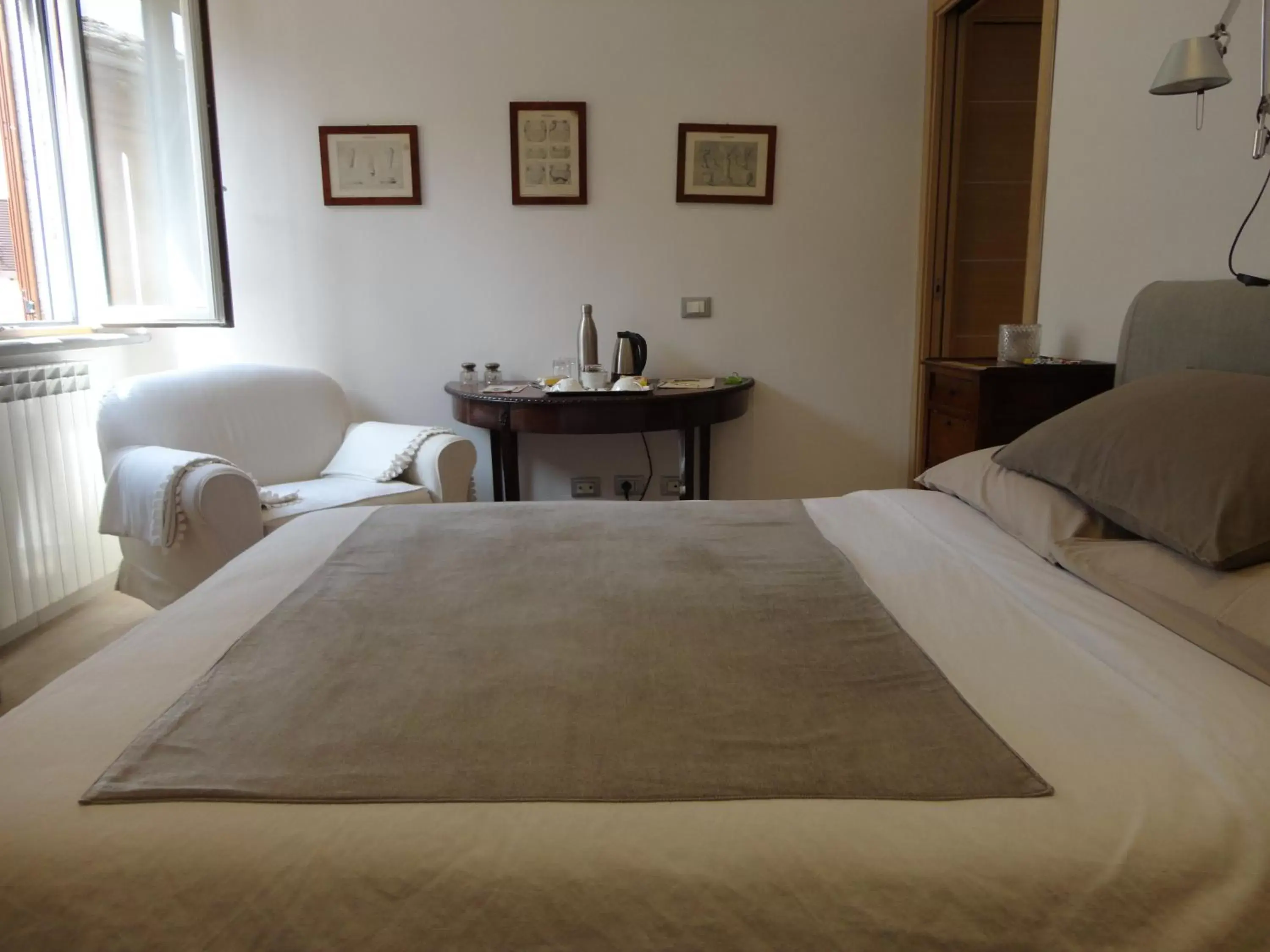 Coffee/tea facilities, Bed in Nerone's - Sutri Bed & Dinner