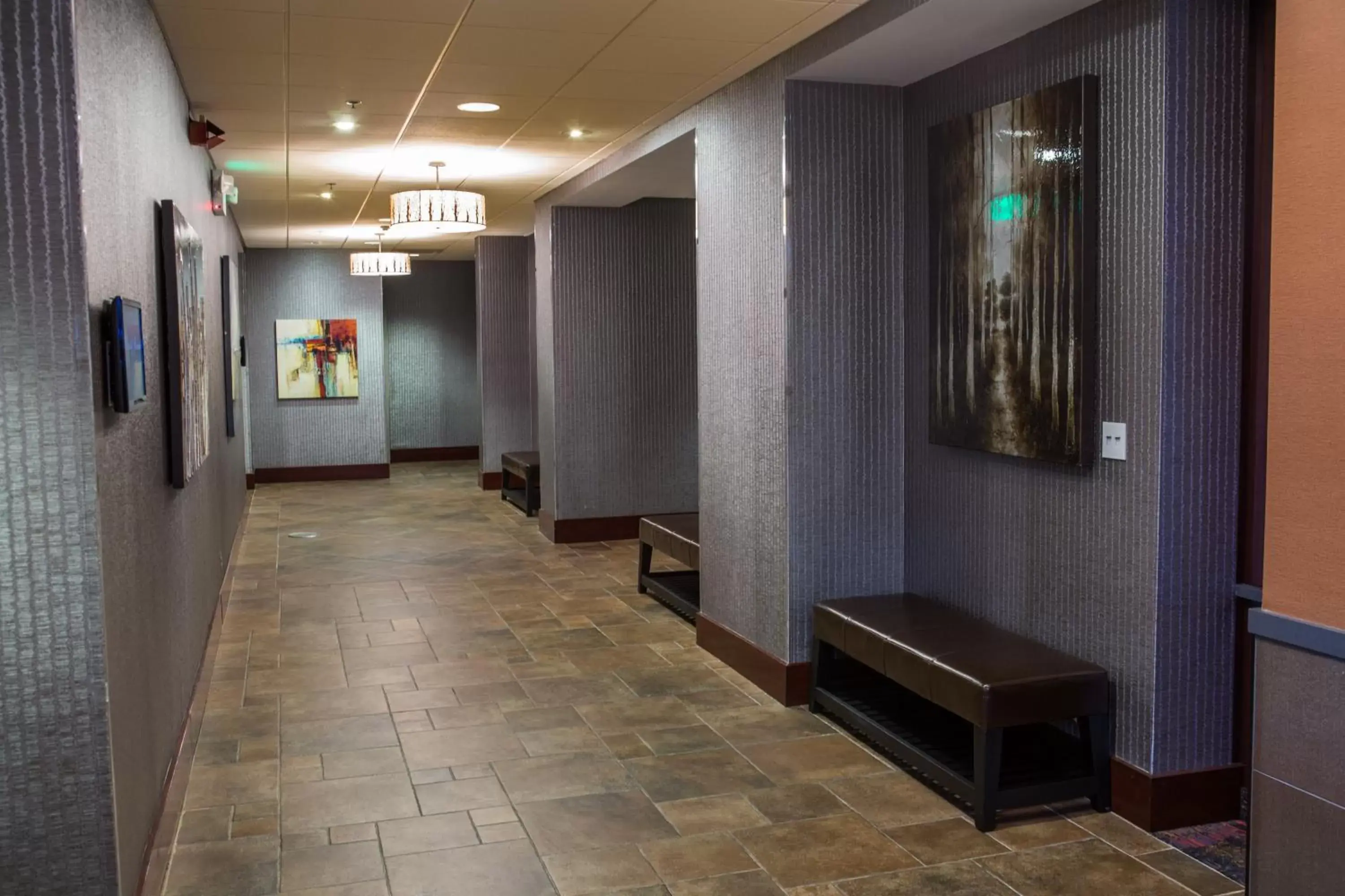 Lobby or reception in Holiday Inn Des Moines-Downtown-Mercy Campus, an IHG Hotel