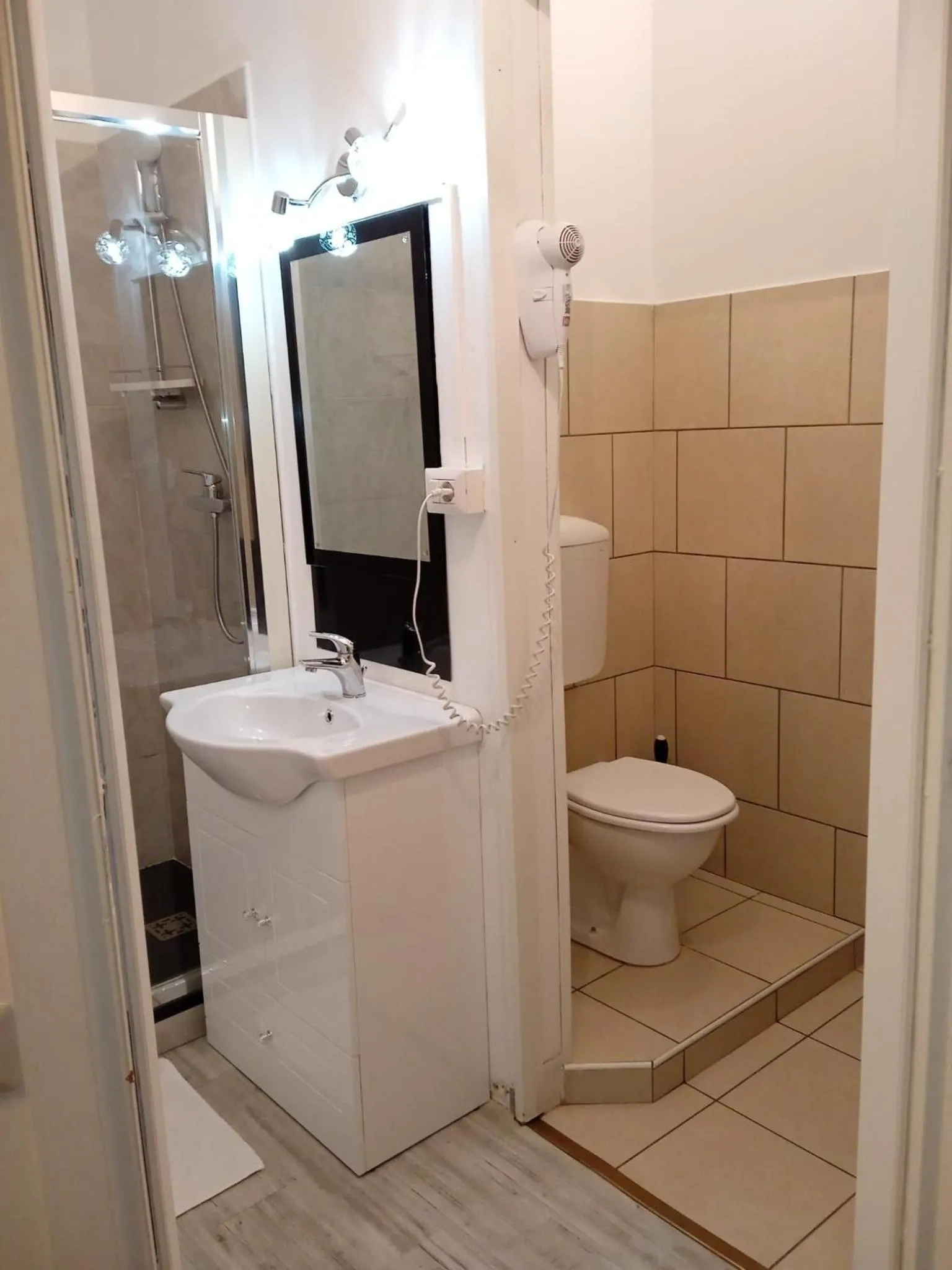 Bathroom in Megaride Guest House