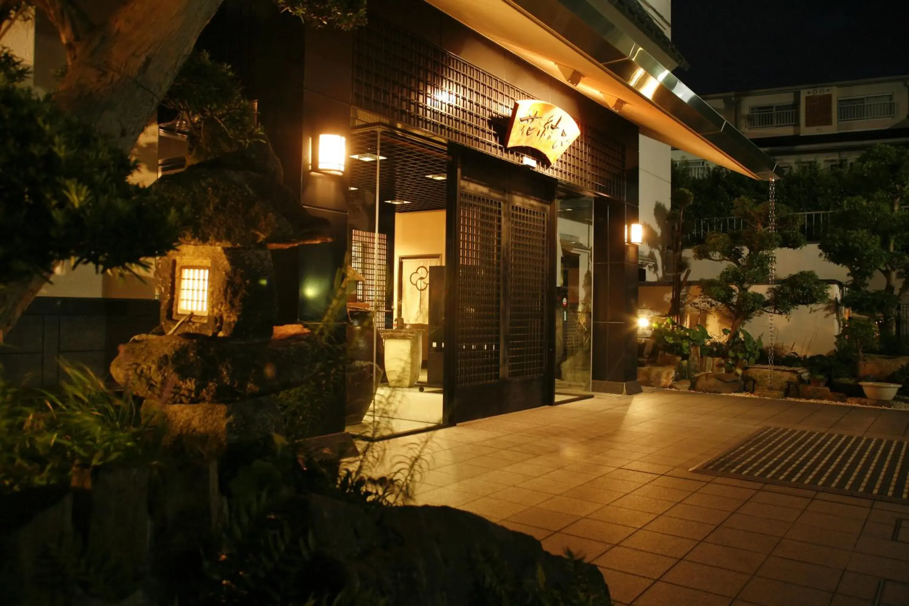 Facade/entrance in Arima Hot spring Ryokan Hanamusubi