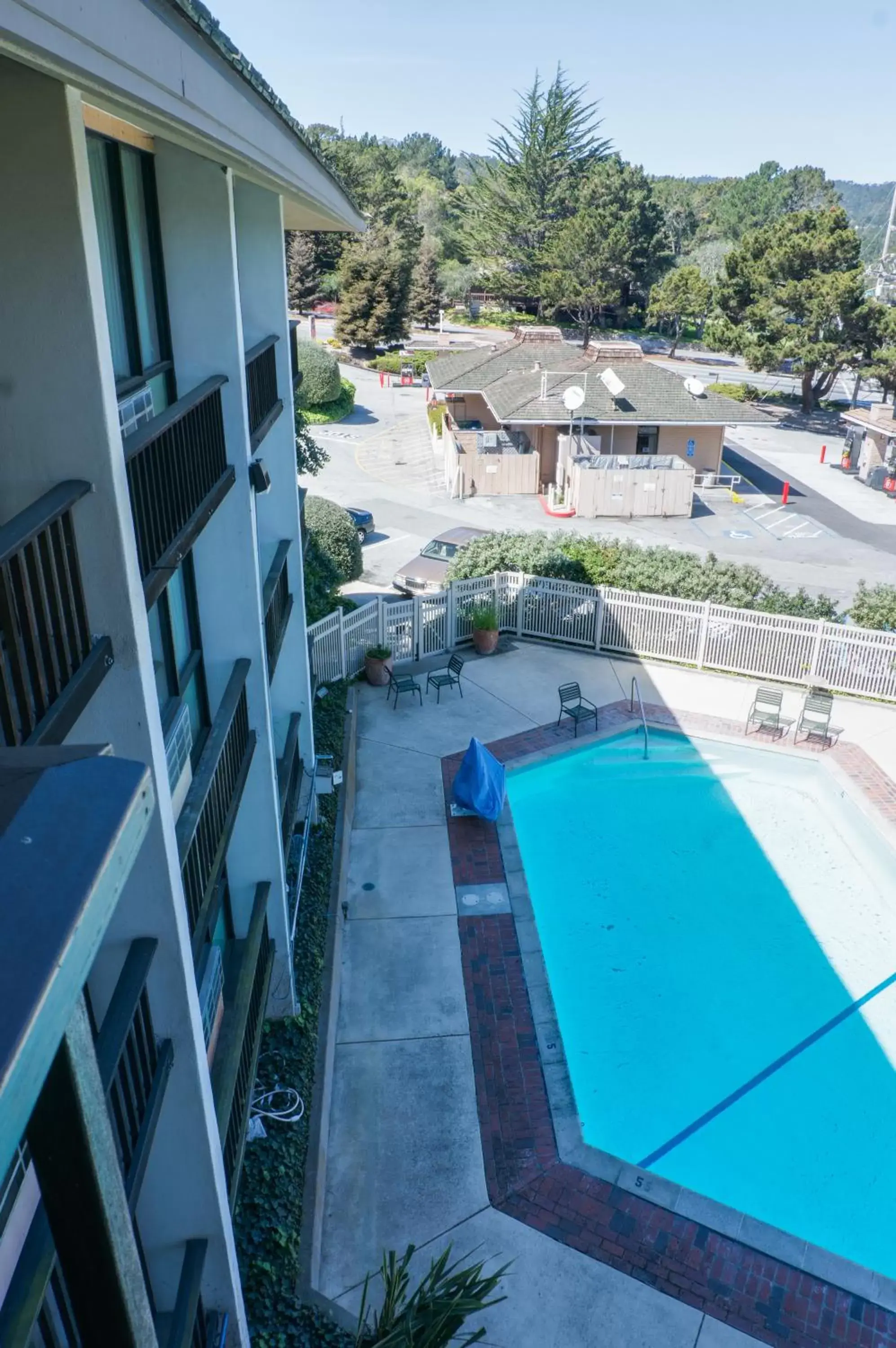 Swimming pool, Pool View in Red Lion Hotel Monterey