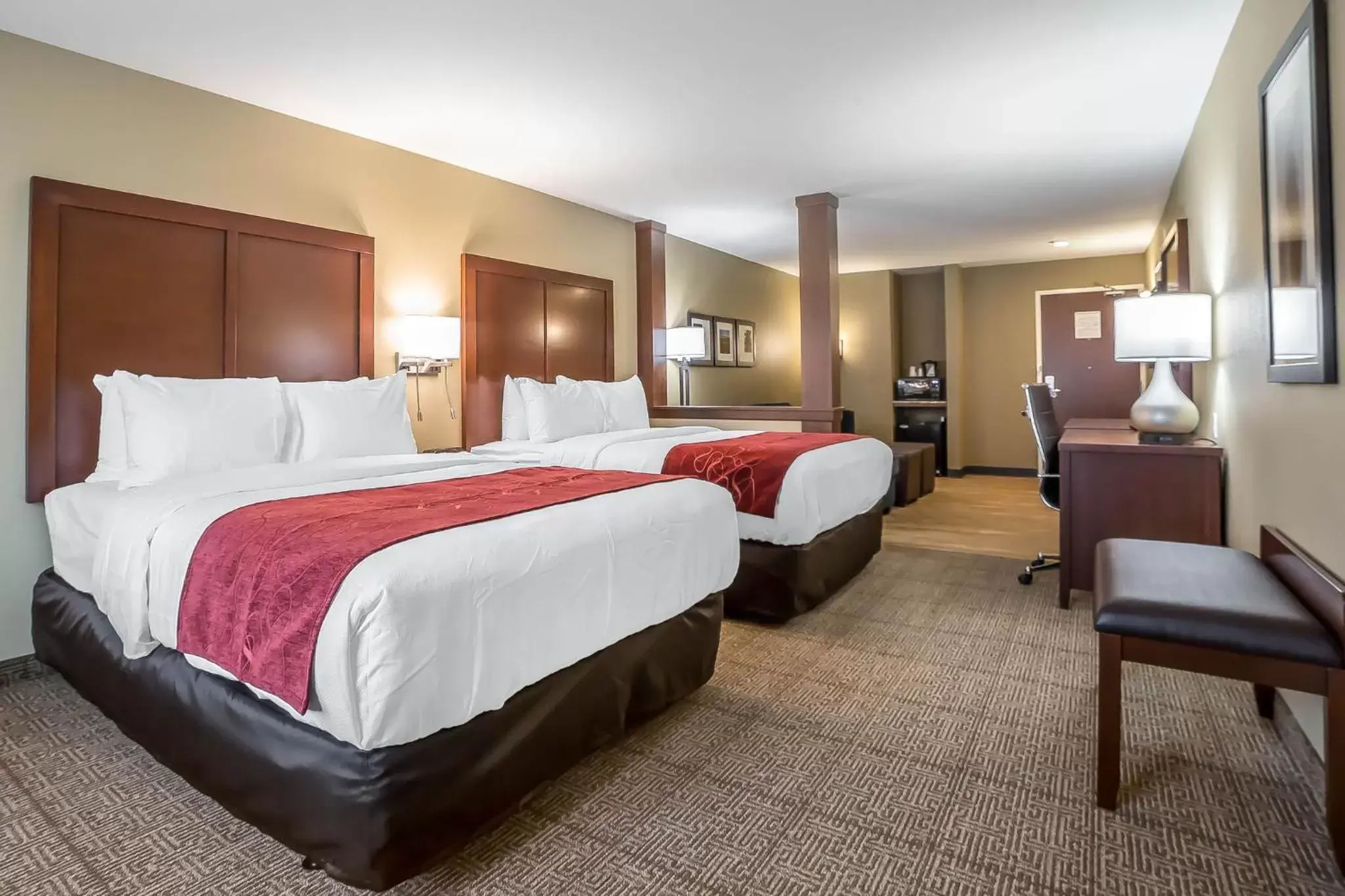 Photo of the whole room, Room Photo in Comfort Suites Billings