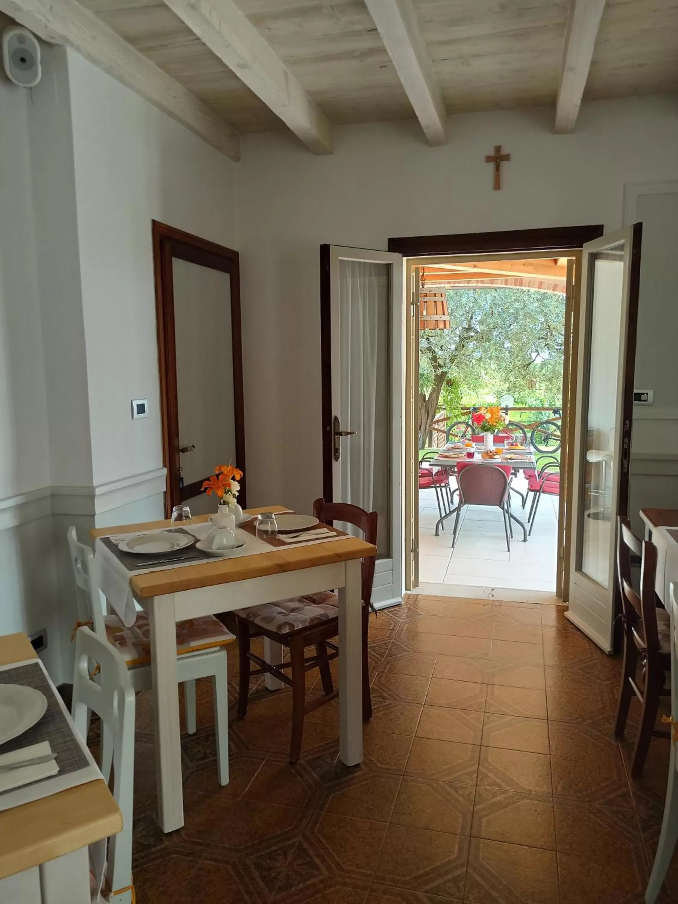 Dining Area in Le Zampolle B & B