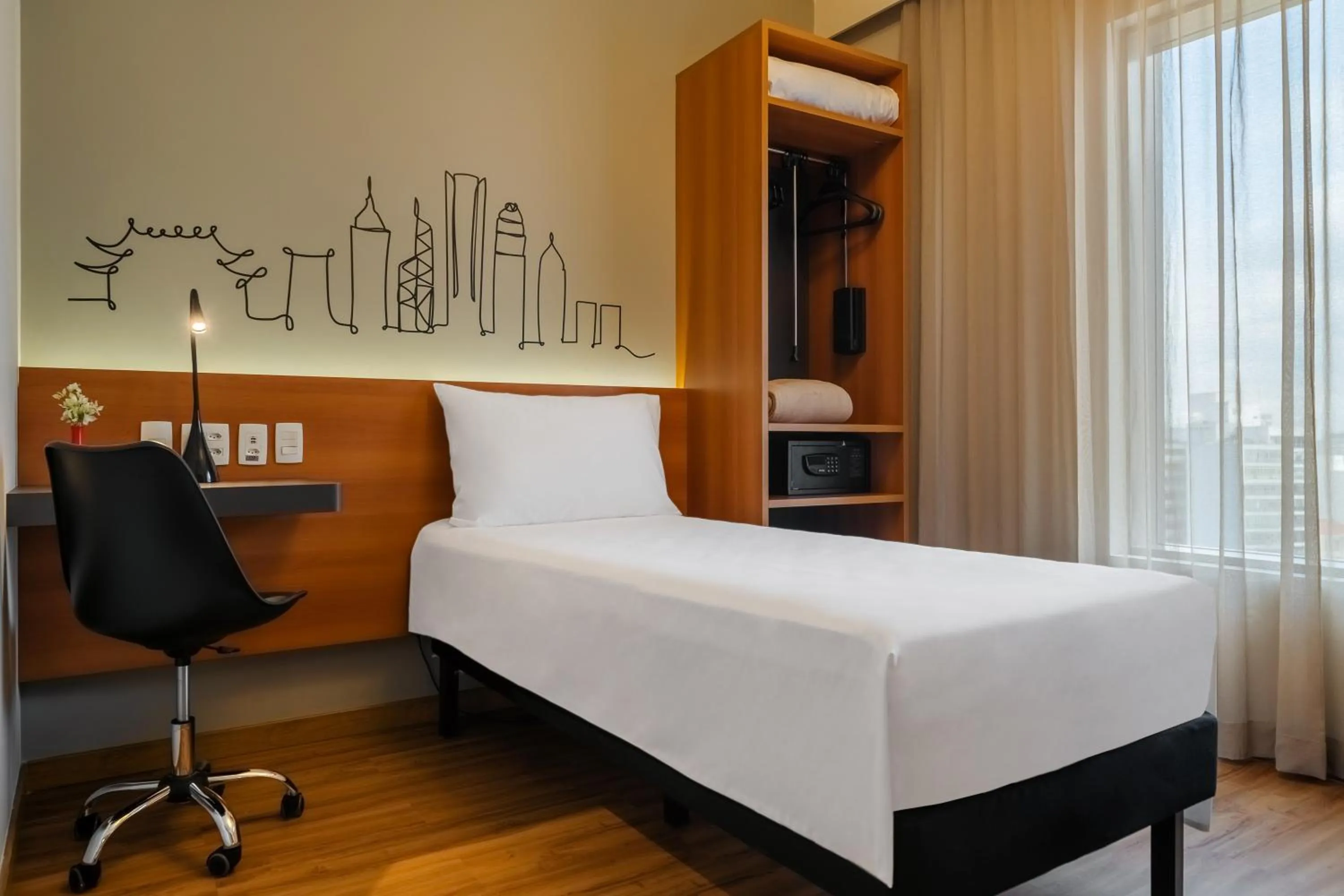 Facility for disabled guests, Bed in Ibis Styles SP Centro