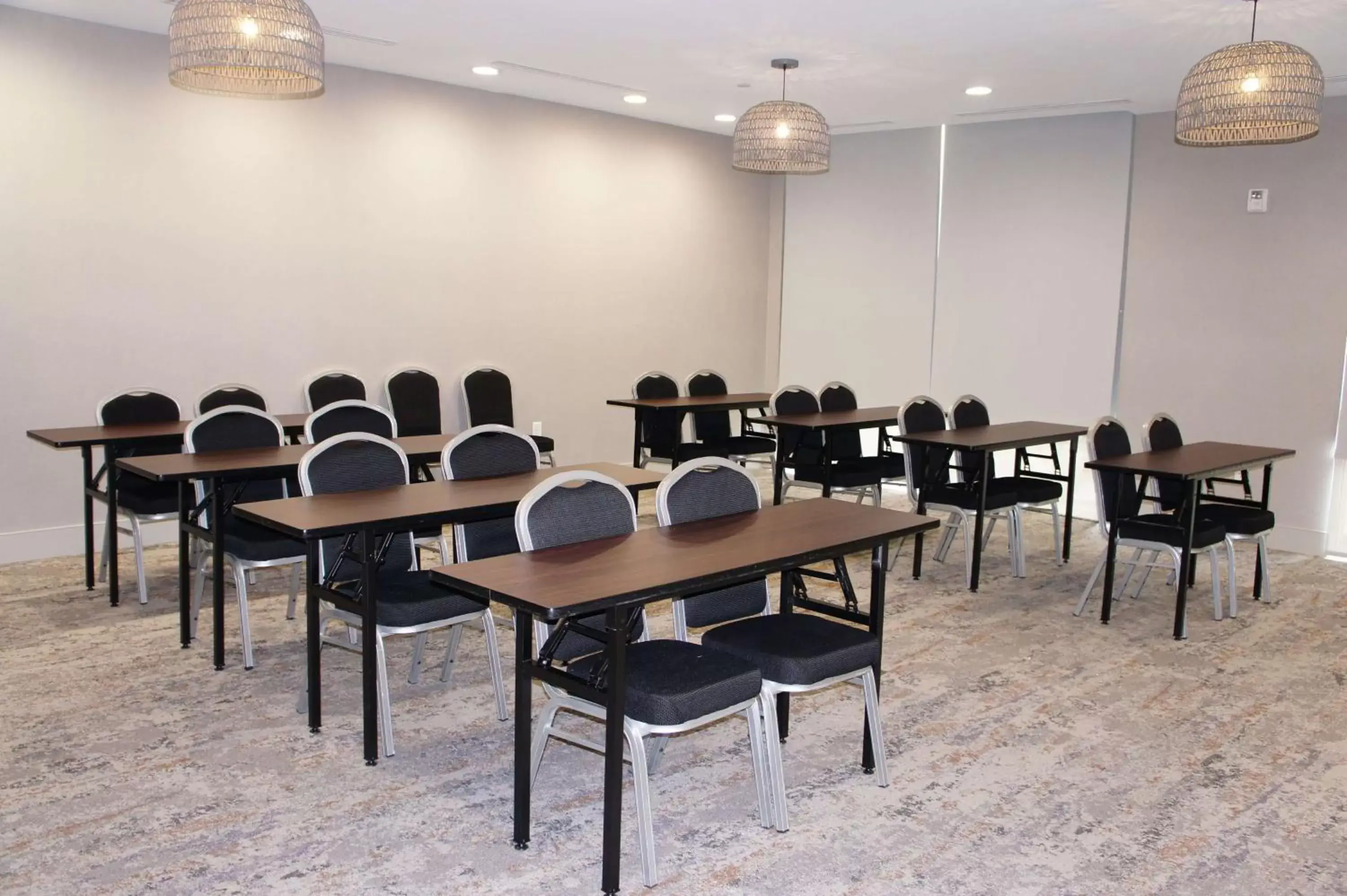 Meeting/conference room in La Quinta Inn & Suites Katy-Mills by Wyndham Katy