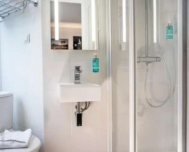 Bathroom in 26 Faubourg - Ex-Hotel de Reims