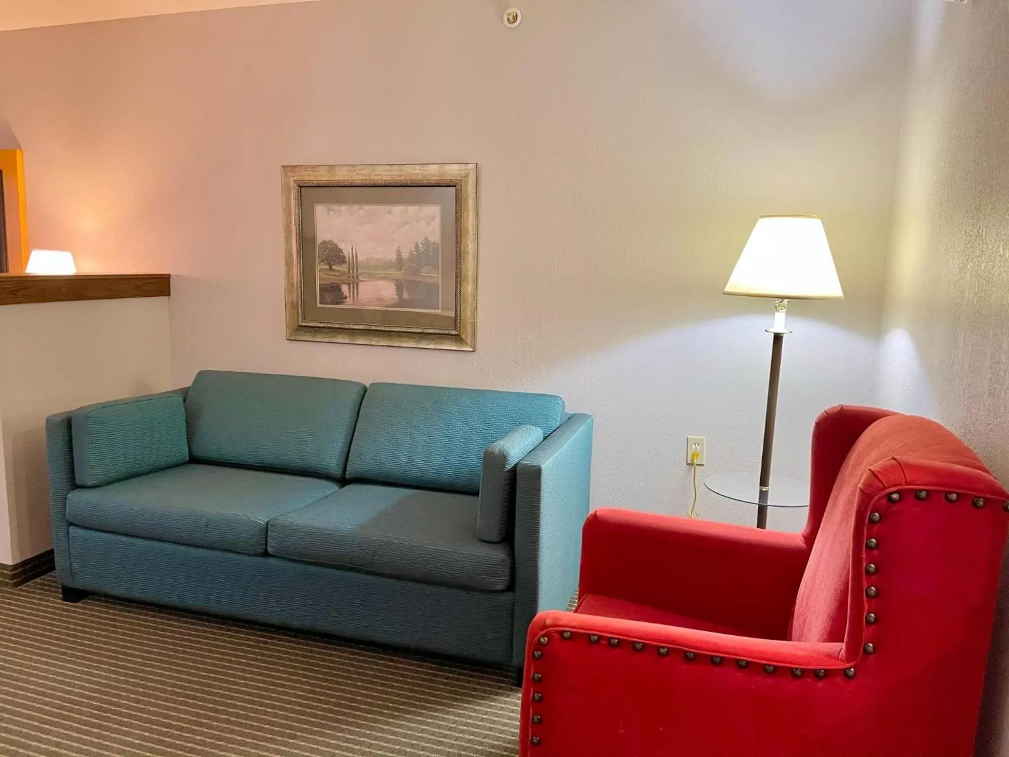 Seating Area in Zion Inn & Suites