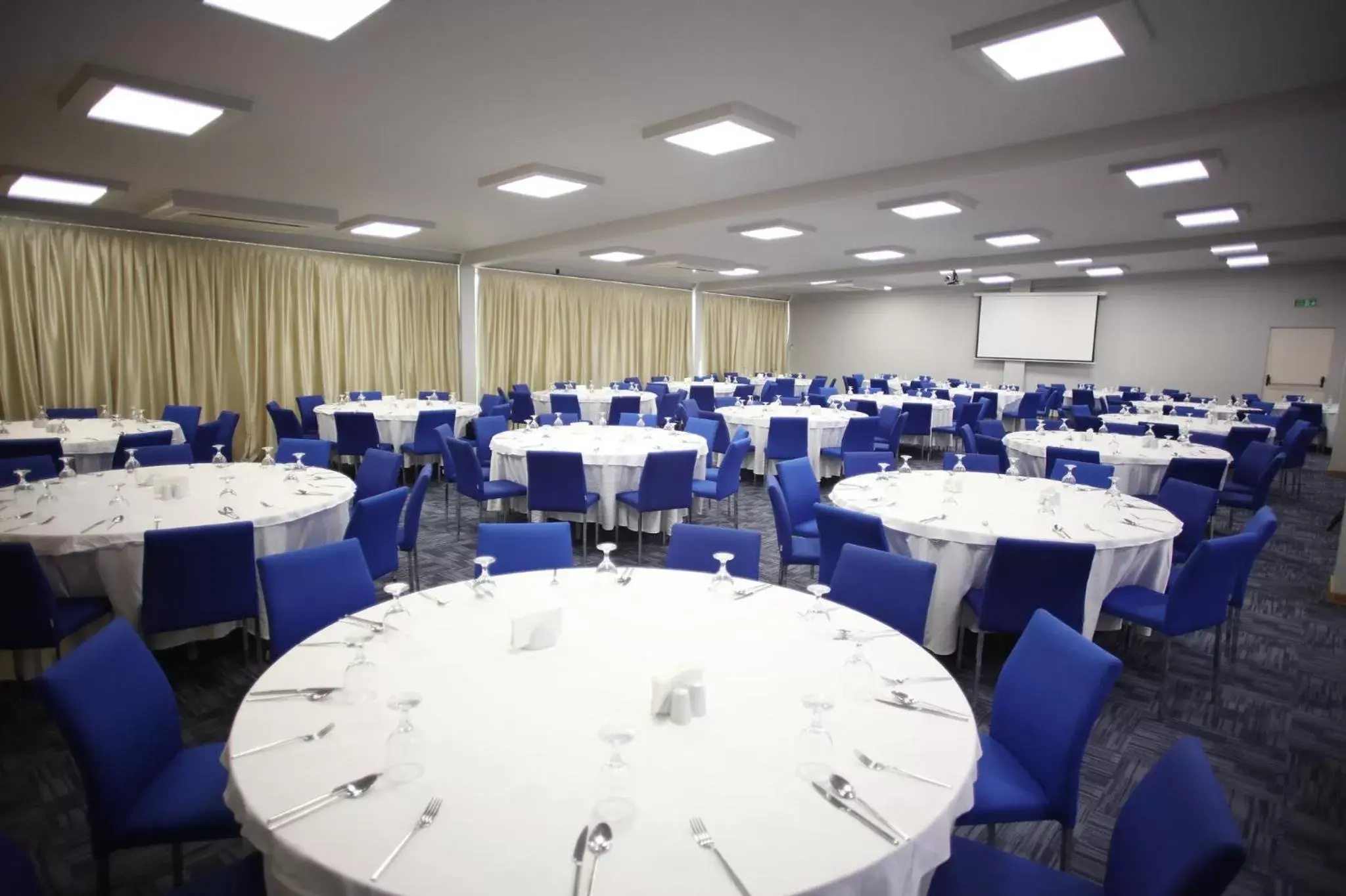 Banquet/Function facilities, Banquet Facilities in Holiday Inn Express Manisa-West, an IHG Hotel