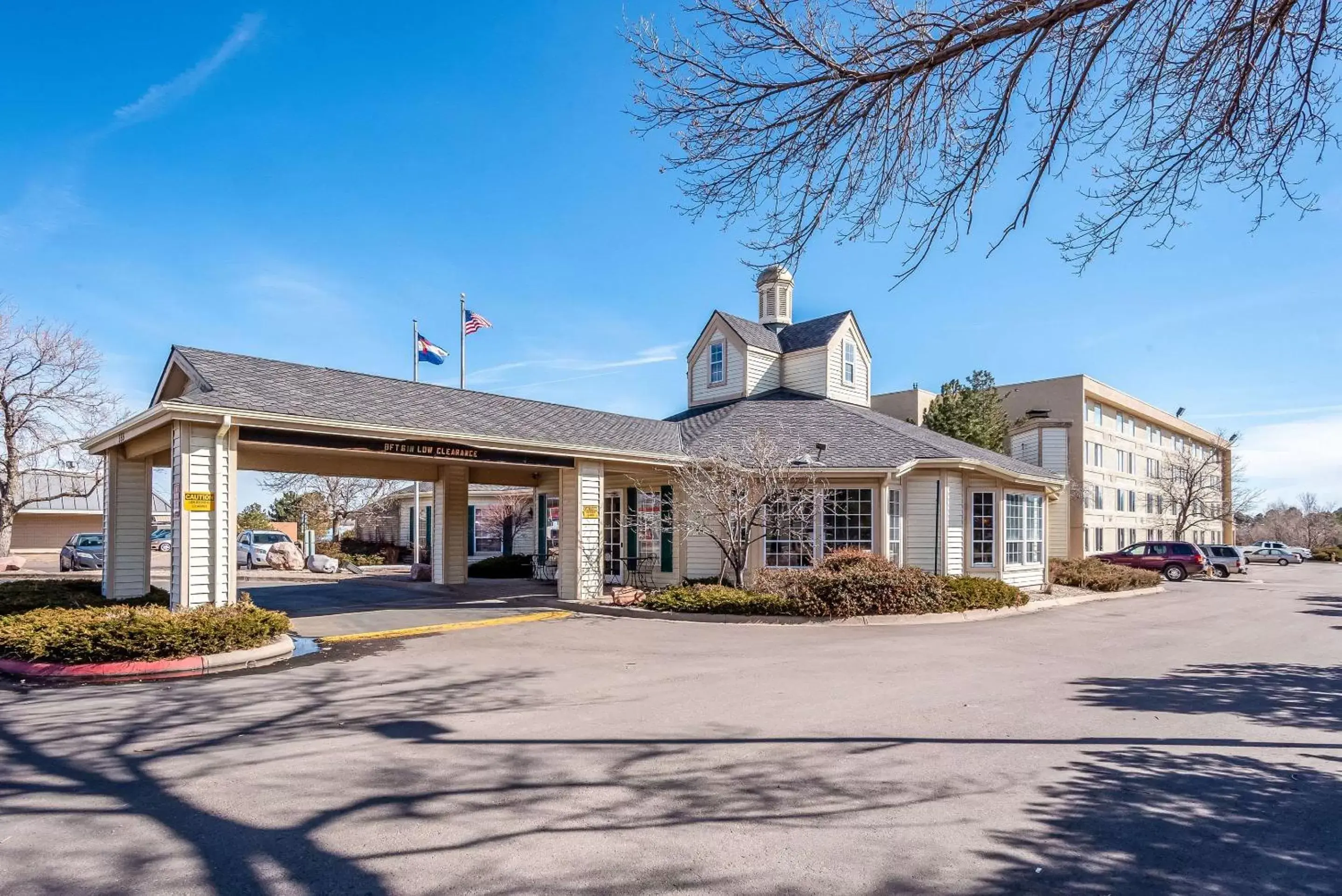 Property Building in Quality Inn & Suites Garden Of The Gods