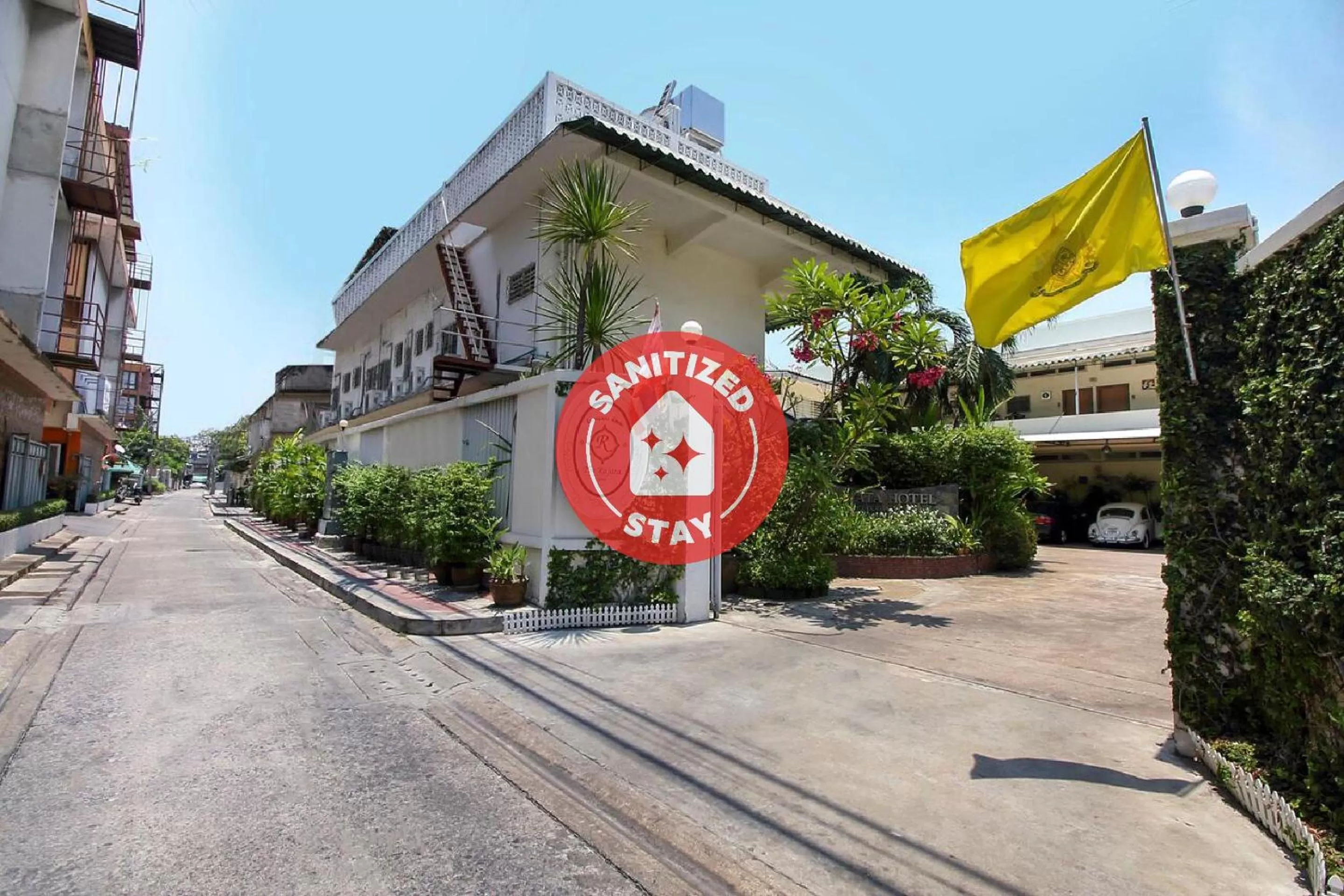 Facade/entrance in Rajata Hotel