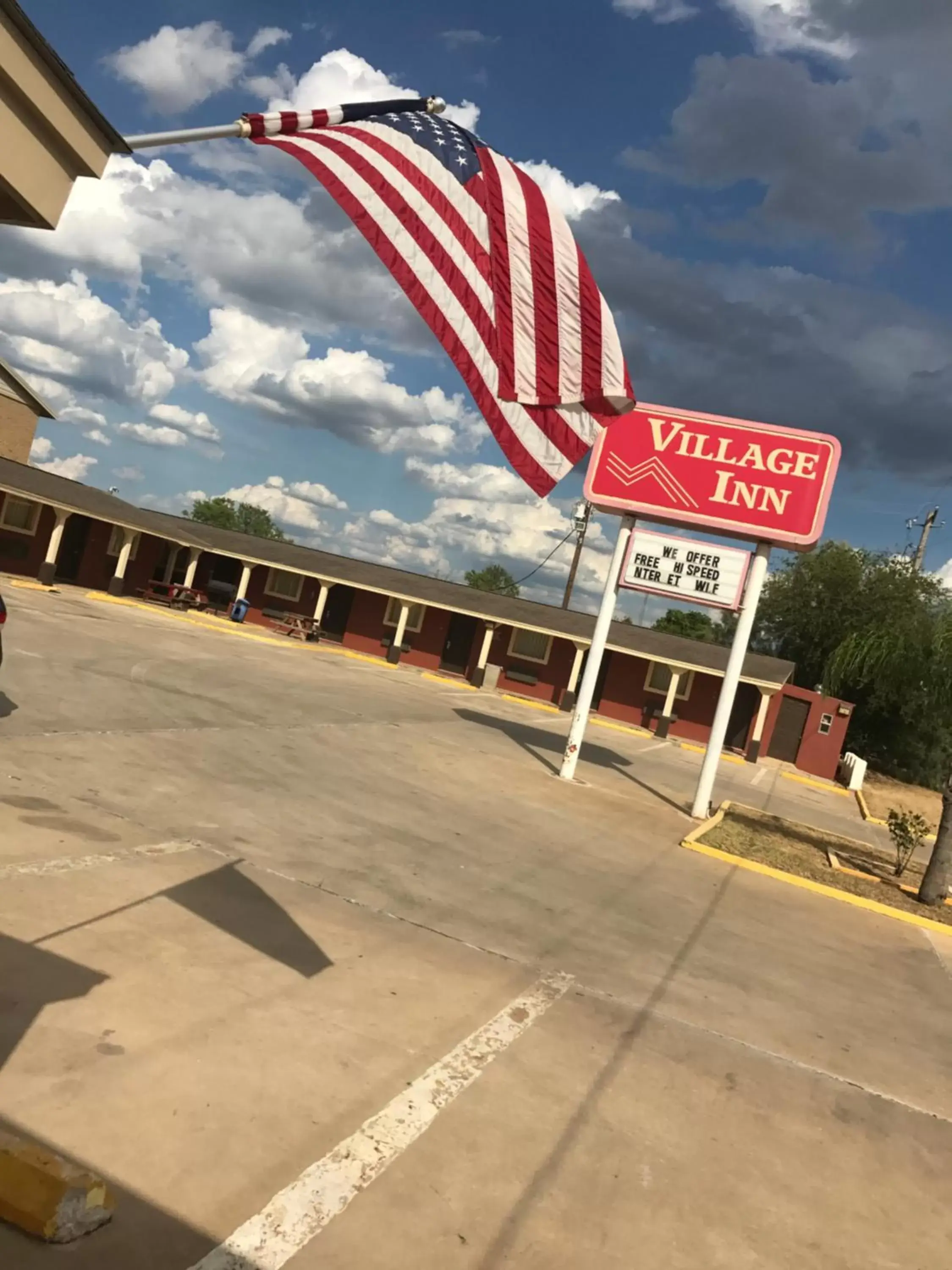 Facade/entrance in Village Inn Cotulla