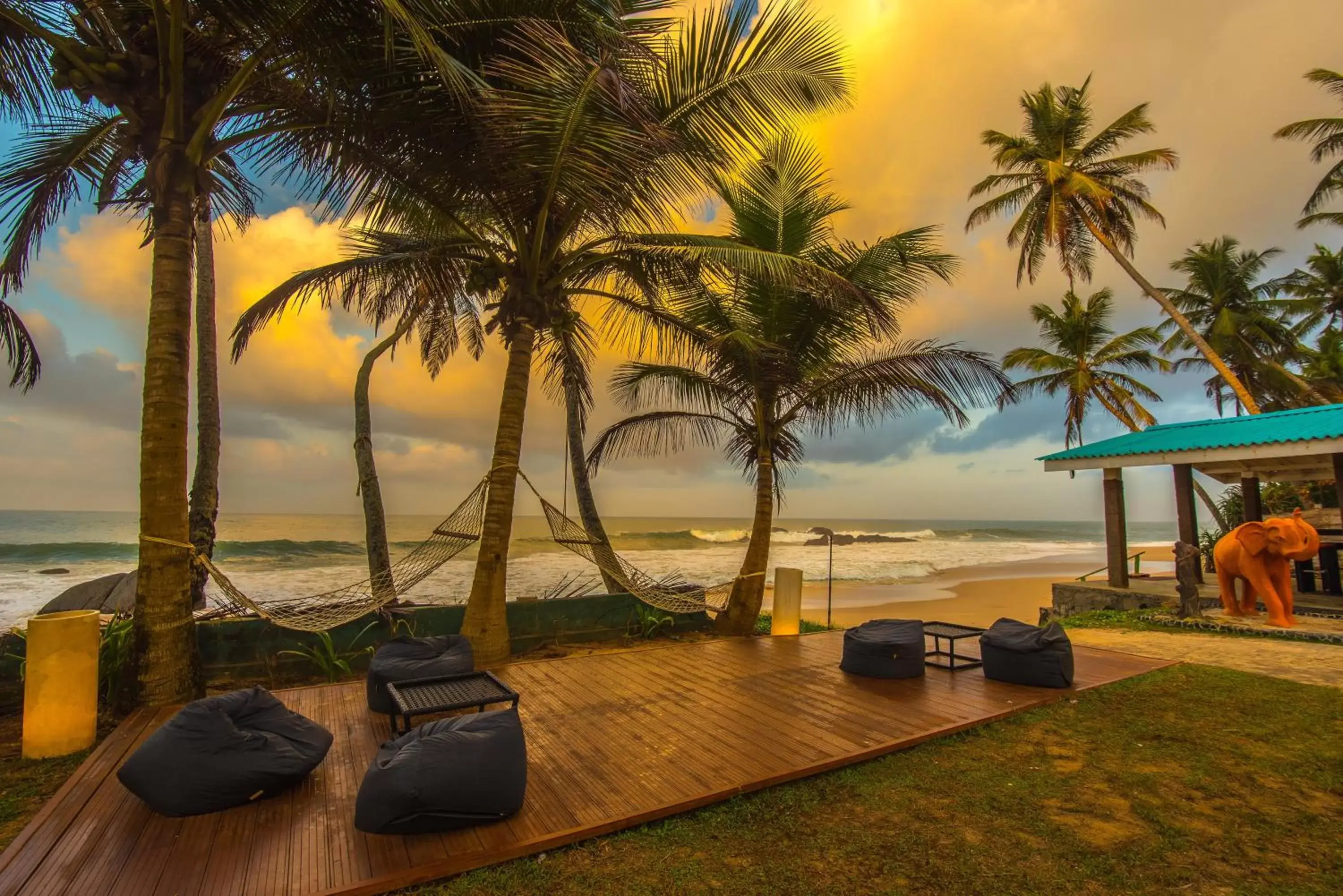 Lounge or bar in Hotel J Ambalangoda Lounge or bar in Hotel J Ambalangoda