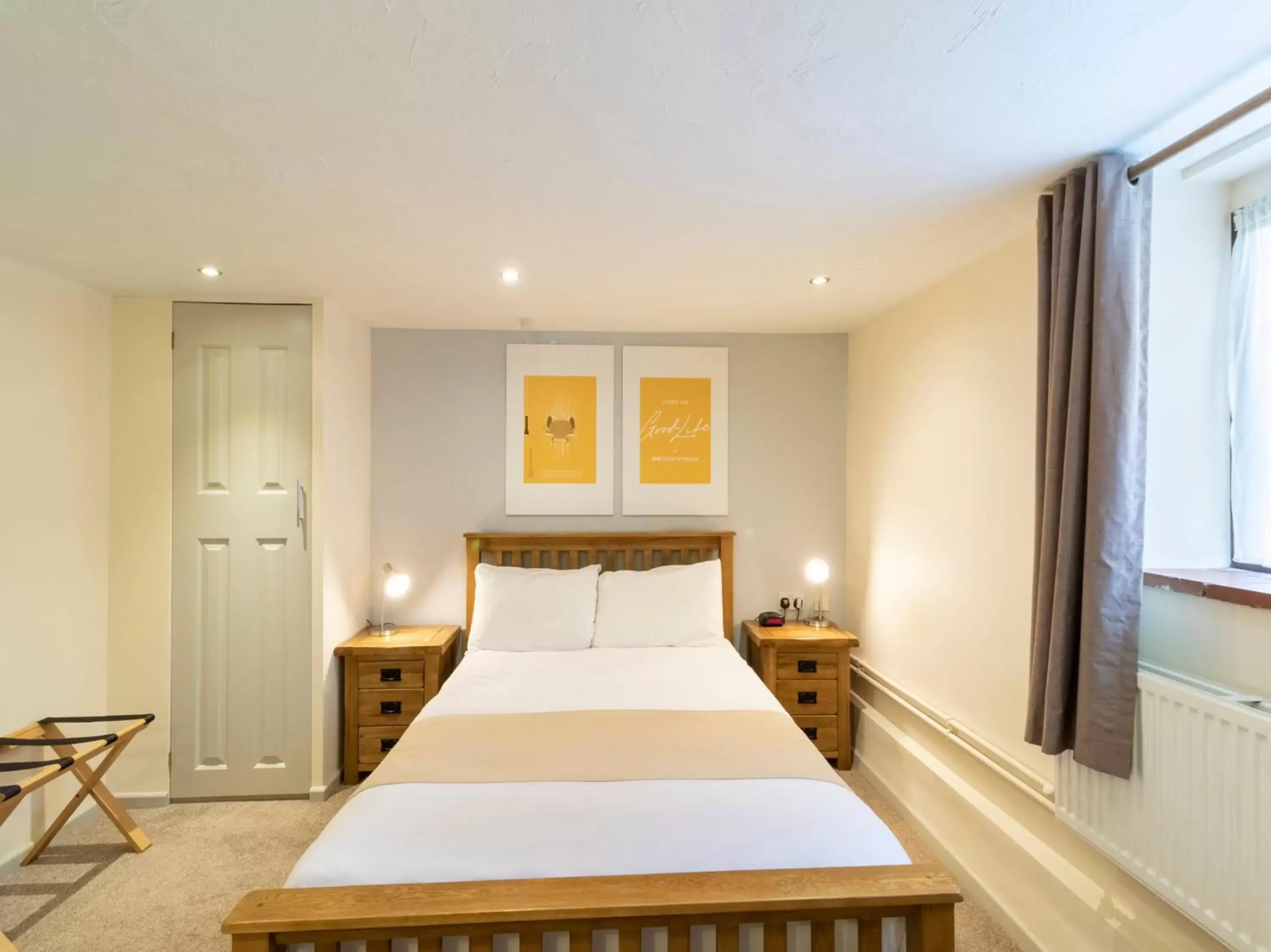 Bedroom, Bed in OYO Elm Farm Country House, Norwich Airport