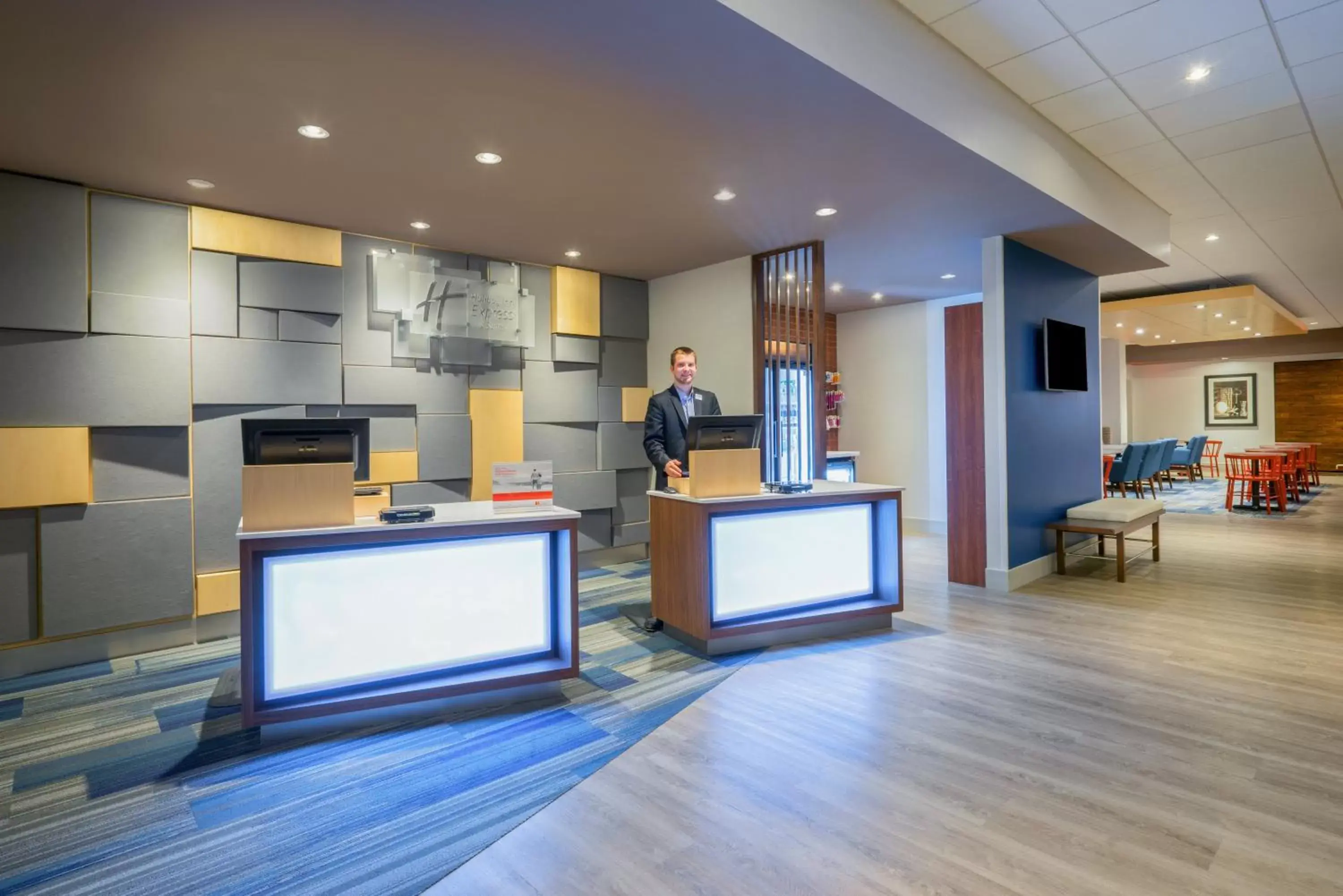 Property building in Holiday Inn Express & Suites Ft. Washington - Philadelphia, an IHG Hotel