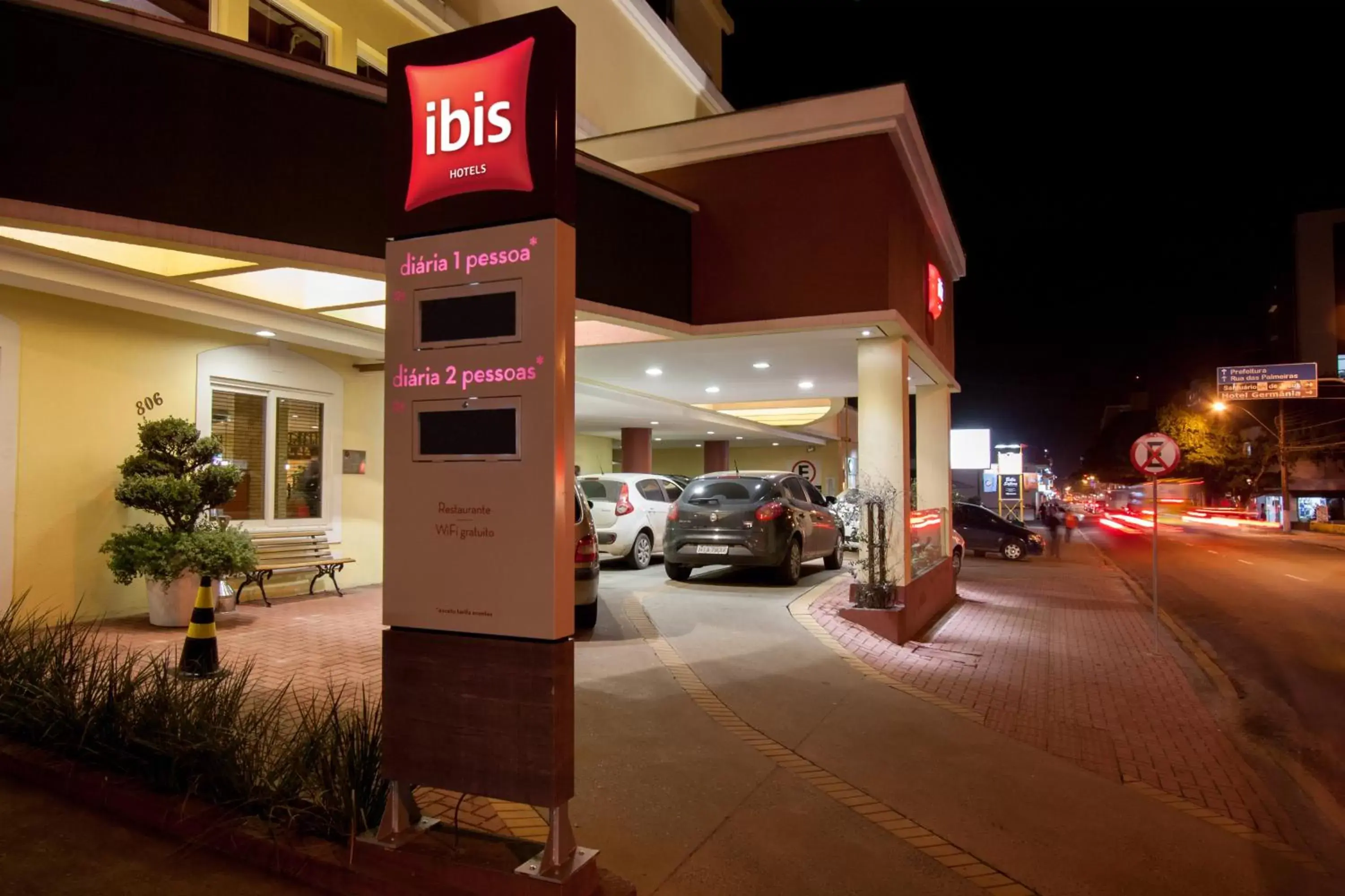 Facade/Entrance in ibis Joinville