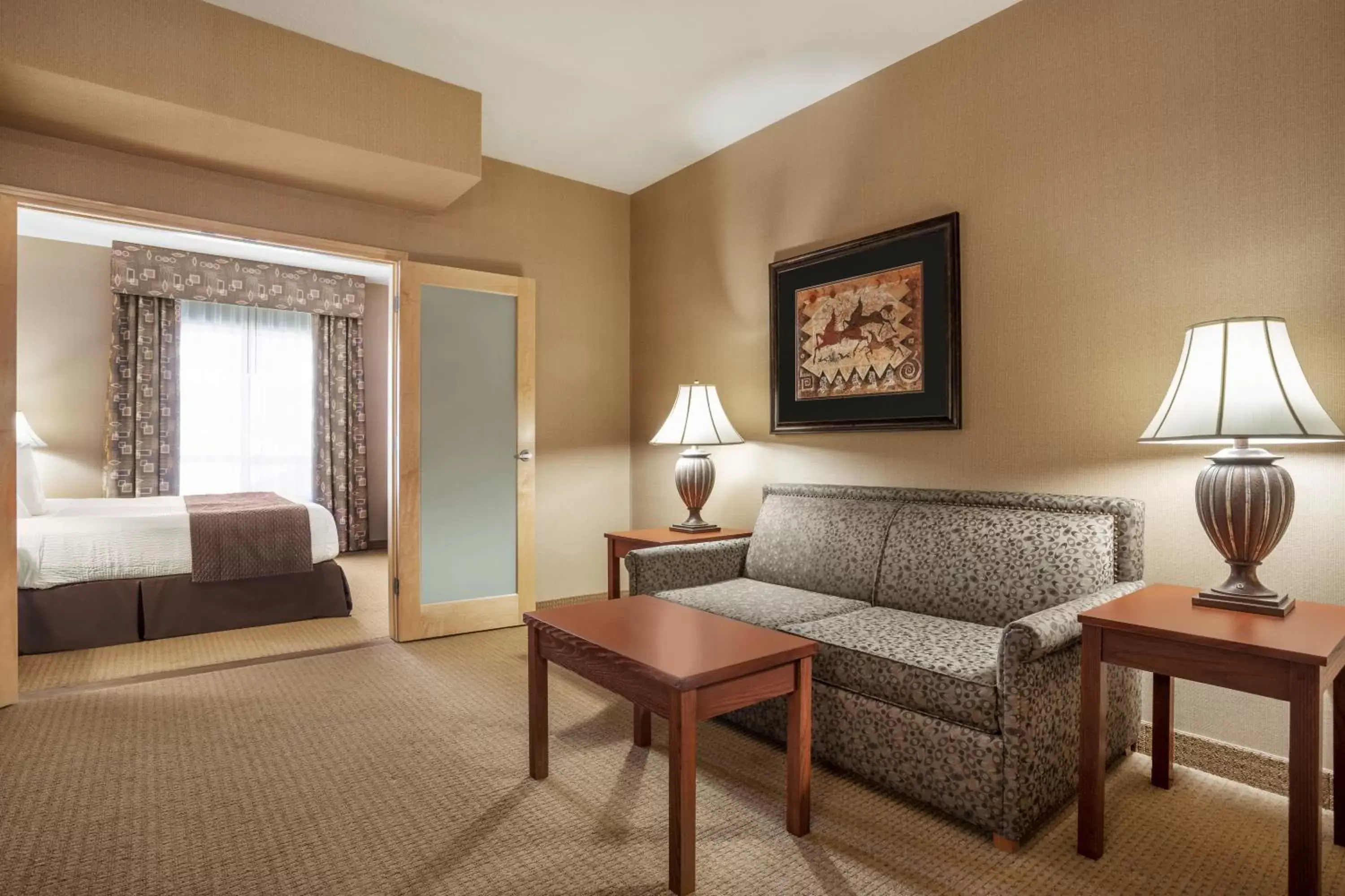 Living room, Seating Area in Days Inn & Suites by Wyndham Strathmore