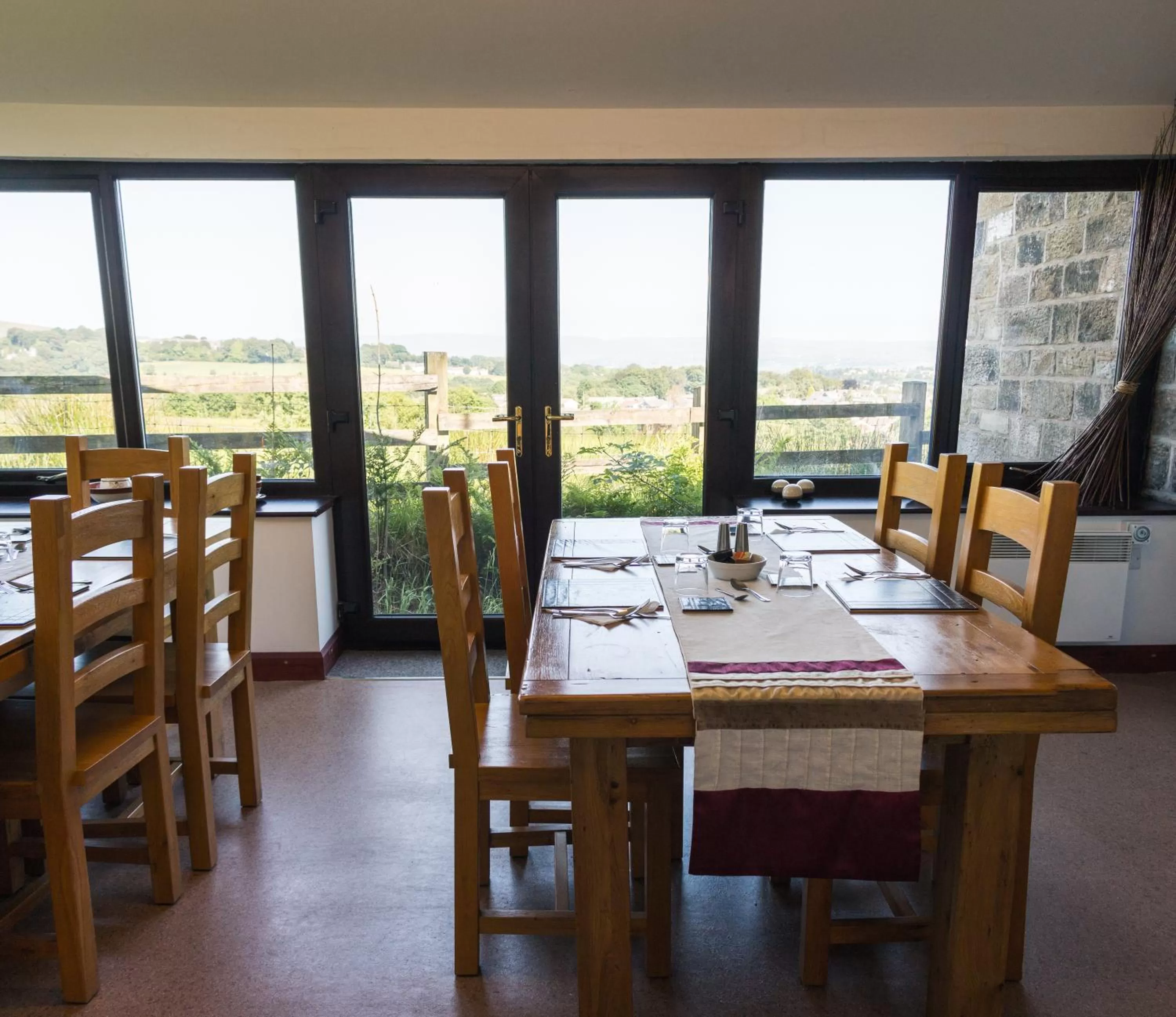 Restaurant/Places to Eat in Fernhill Bed and Breakfast