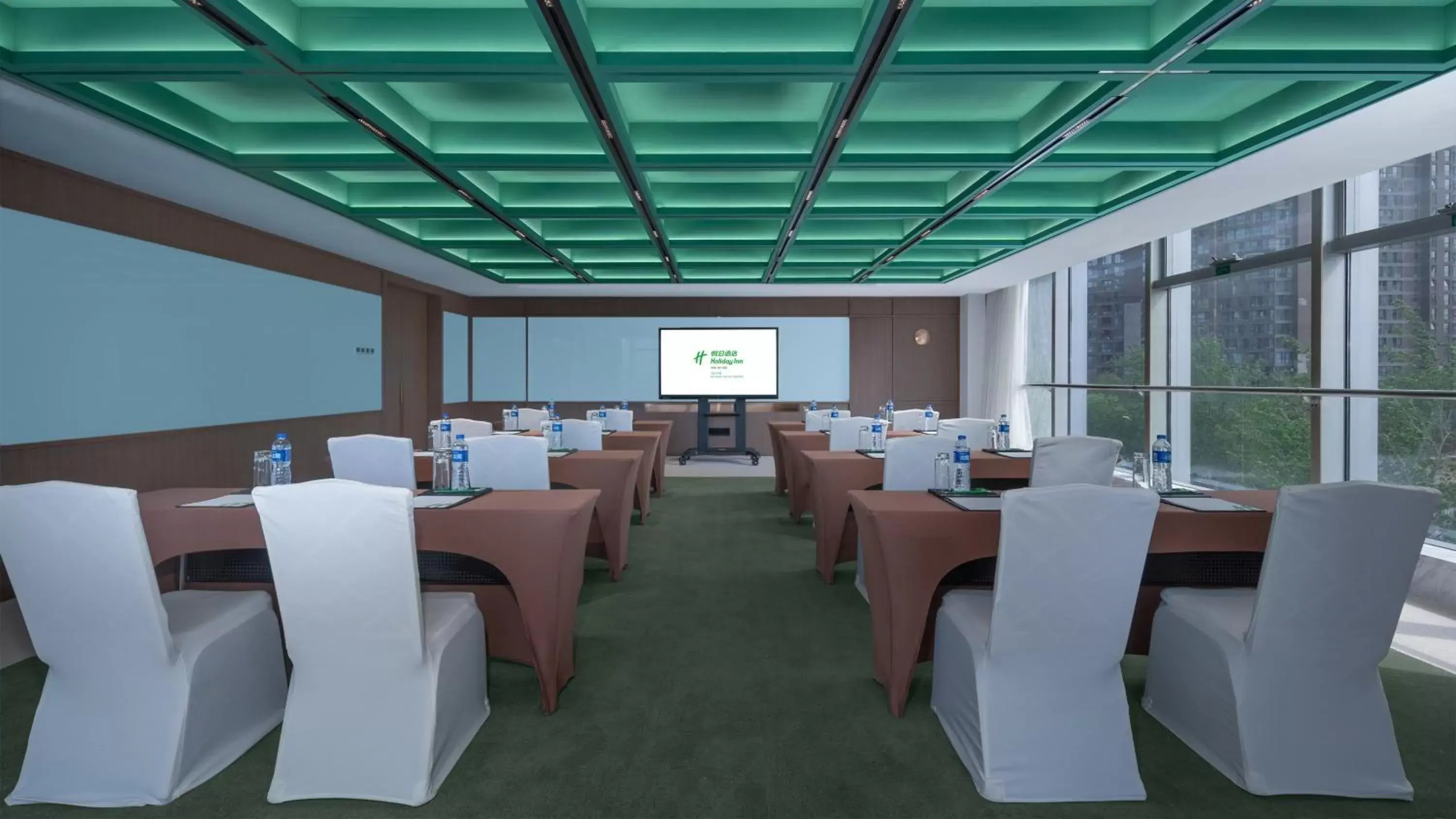 Meeting/conference room in Holiday Inn Beijing Focus Square, an IHG Hotel