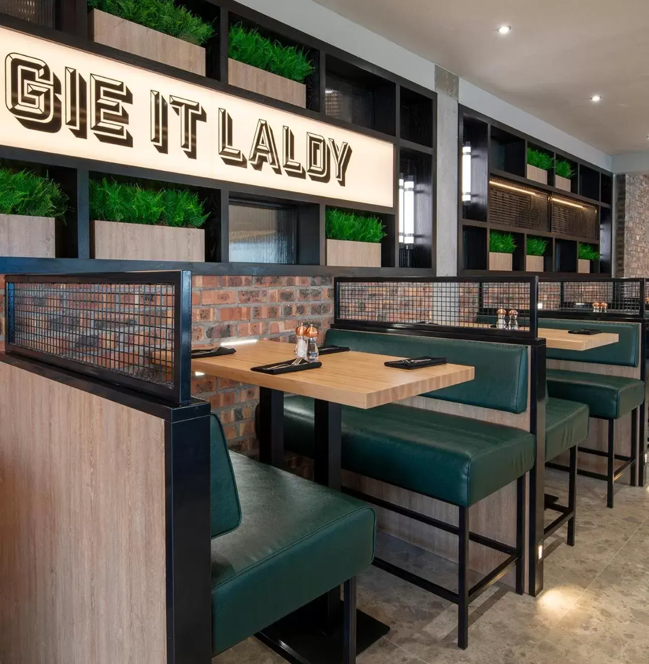 Restaurant/places to eat in Sandman Signature Glasgow Hotel Restaurant/places to eat in Sandman Signature Glasgow Hotel