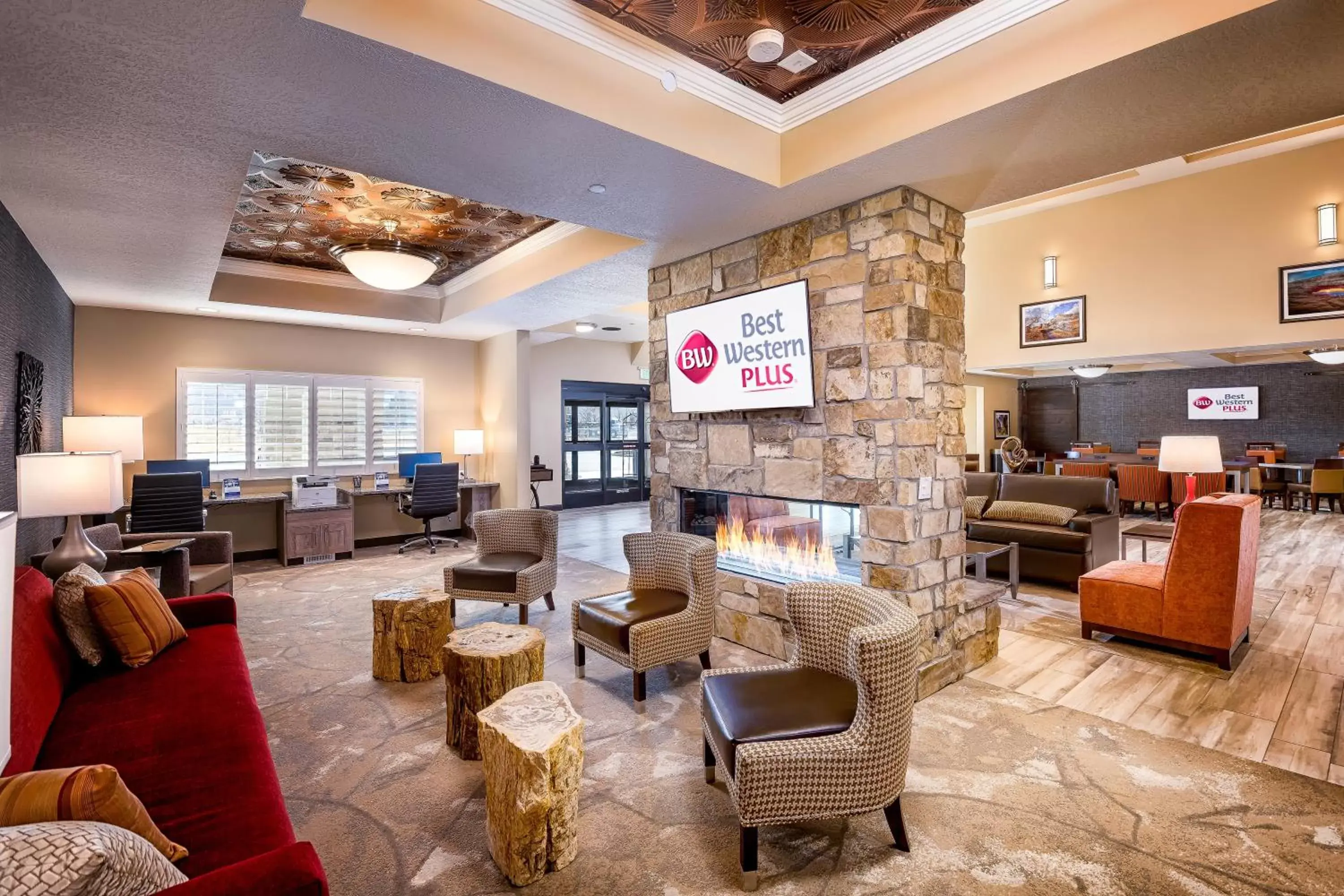 Living room in Best Western Plus Heber Valley Hotel